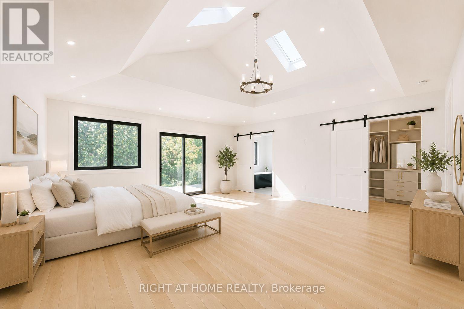 215 BAYVIEW AVENUE - Image 22