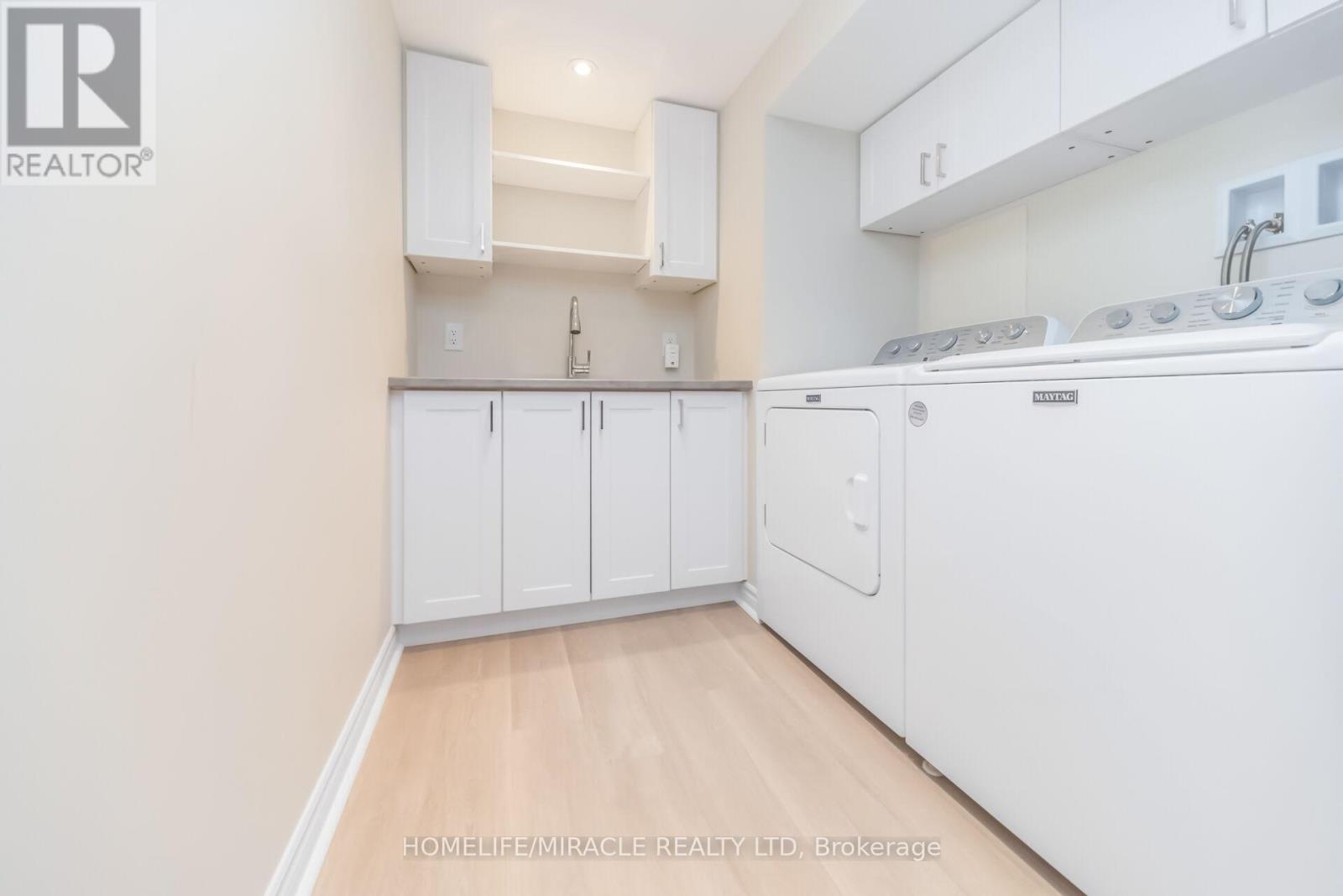 37 BLACKTHORN LANE - 29