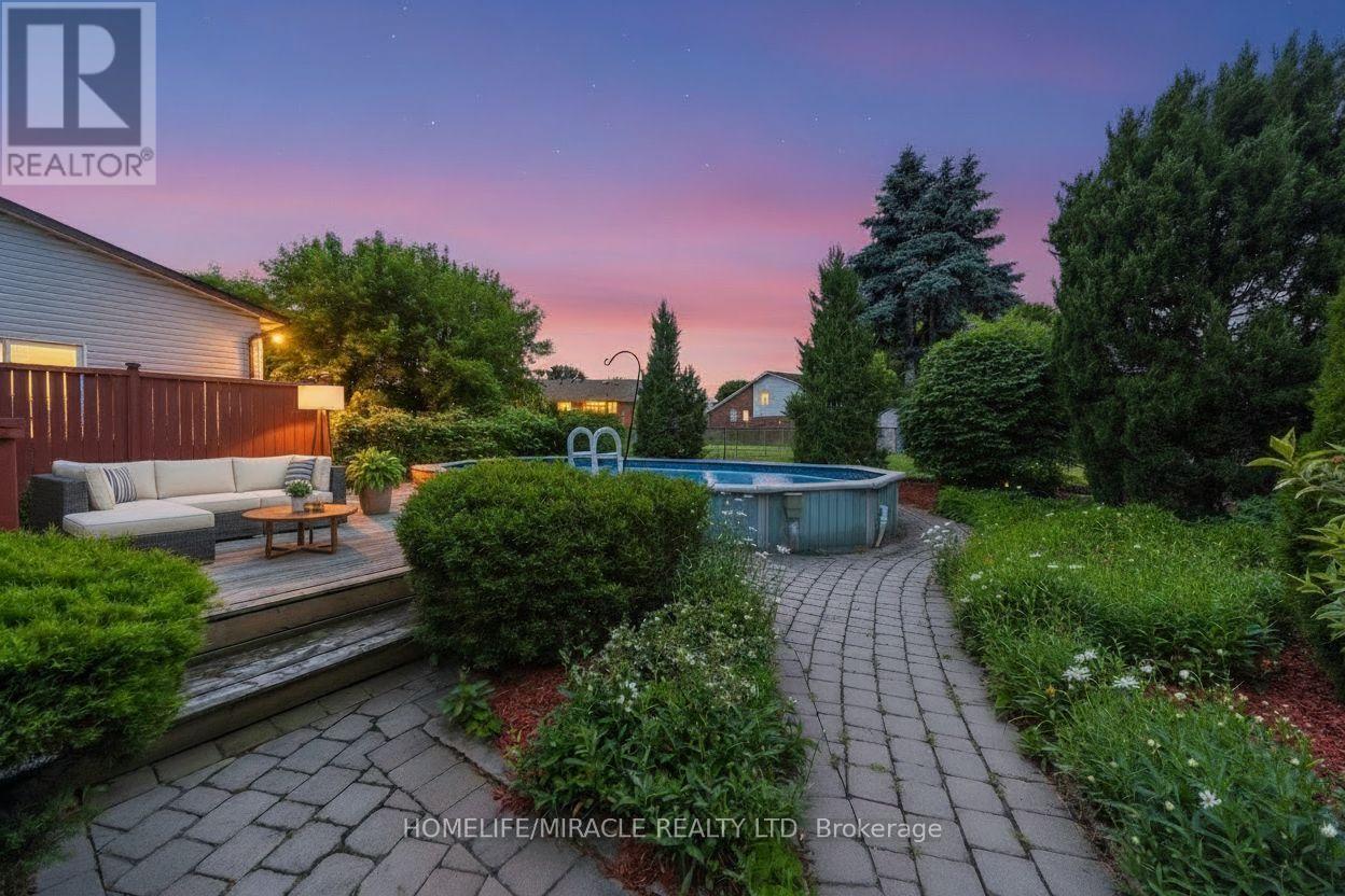 37 BLACKTHORN LANE - 30
