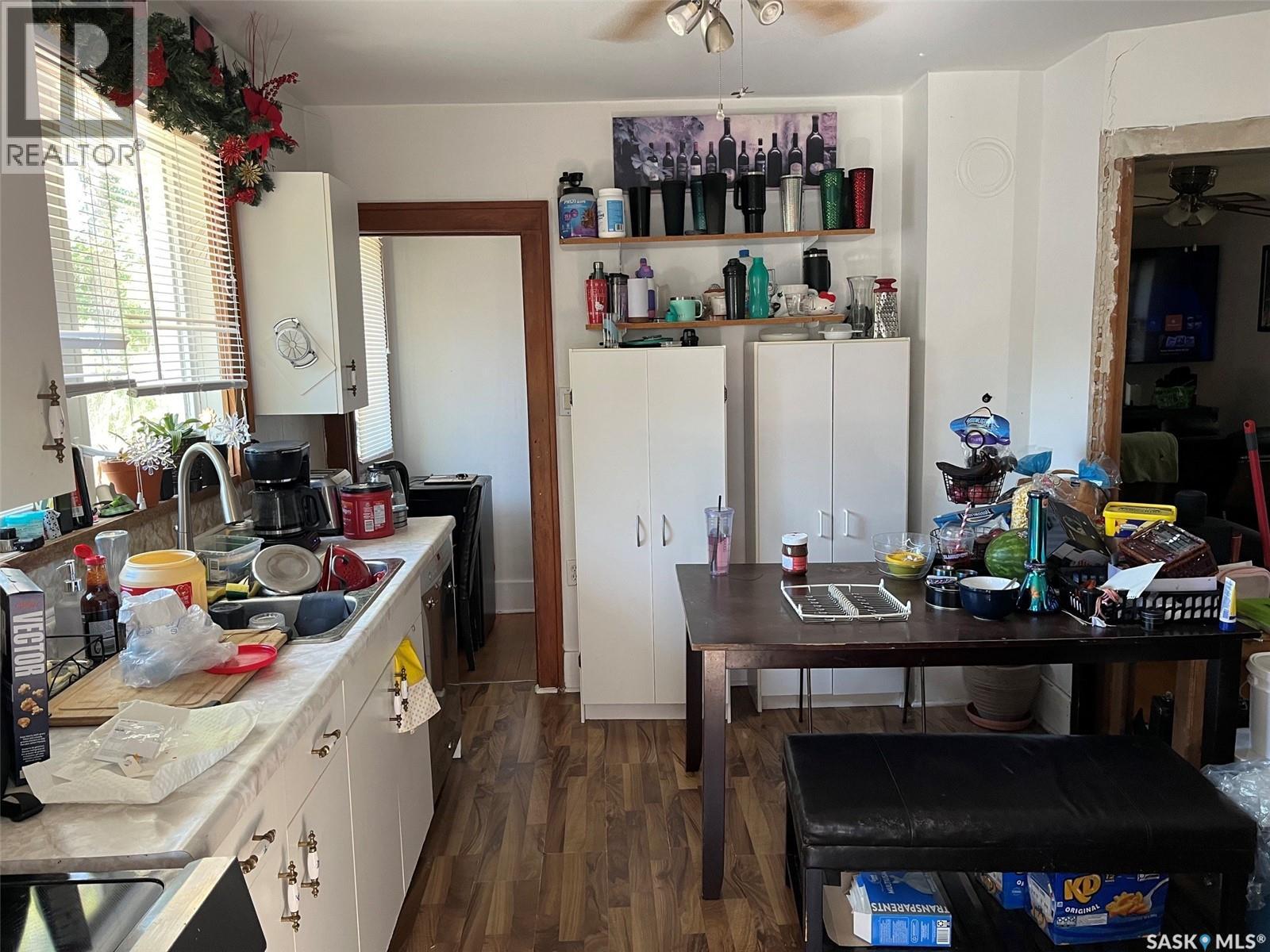 1027 7th AVENUE NE - 11