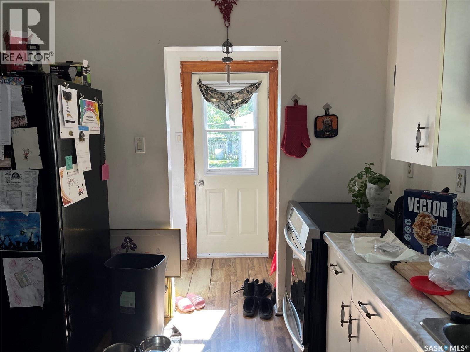1027 7th AVENUE NE - 13