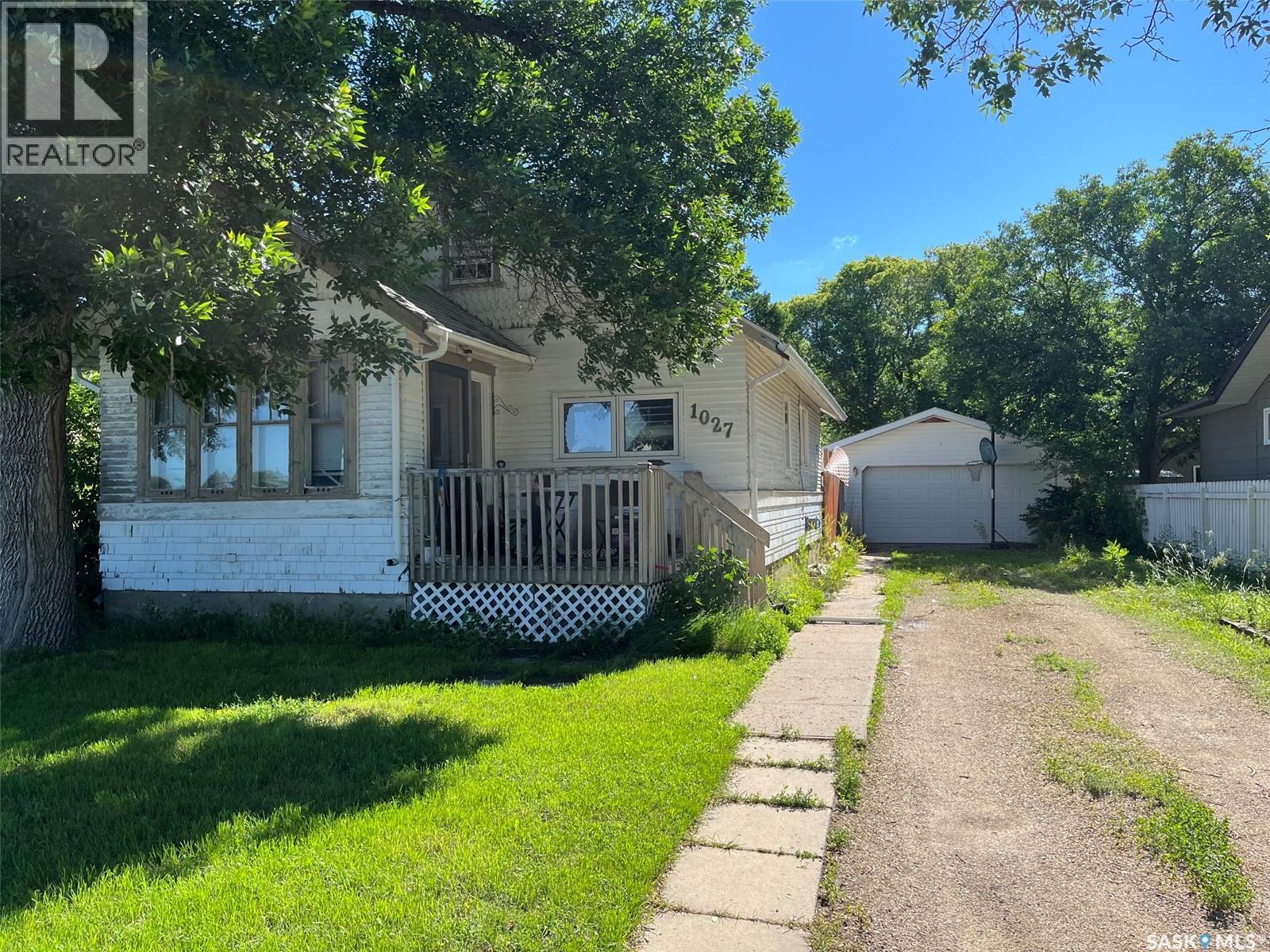 1027 7th AVENUE NE - 28