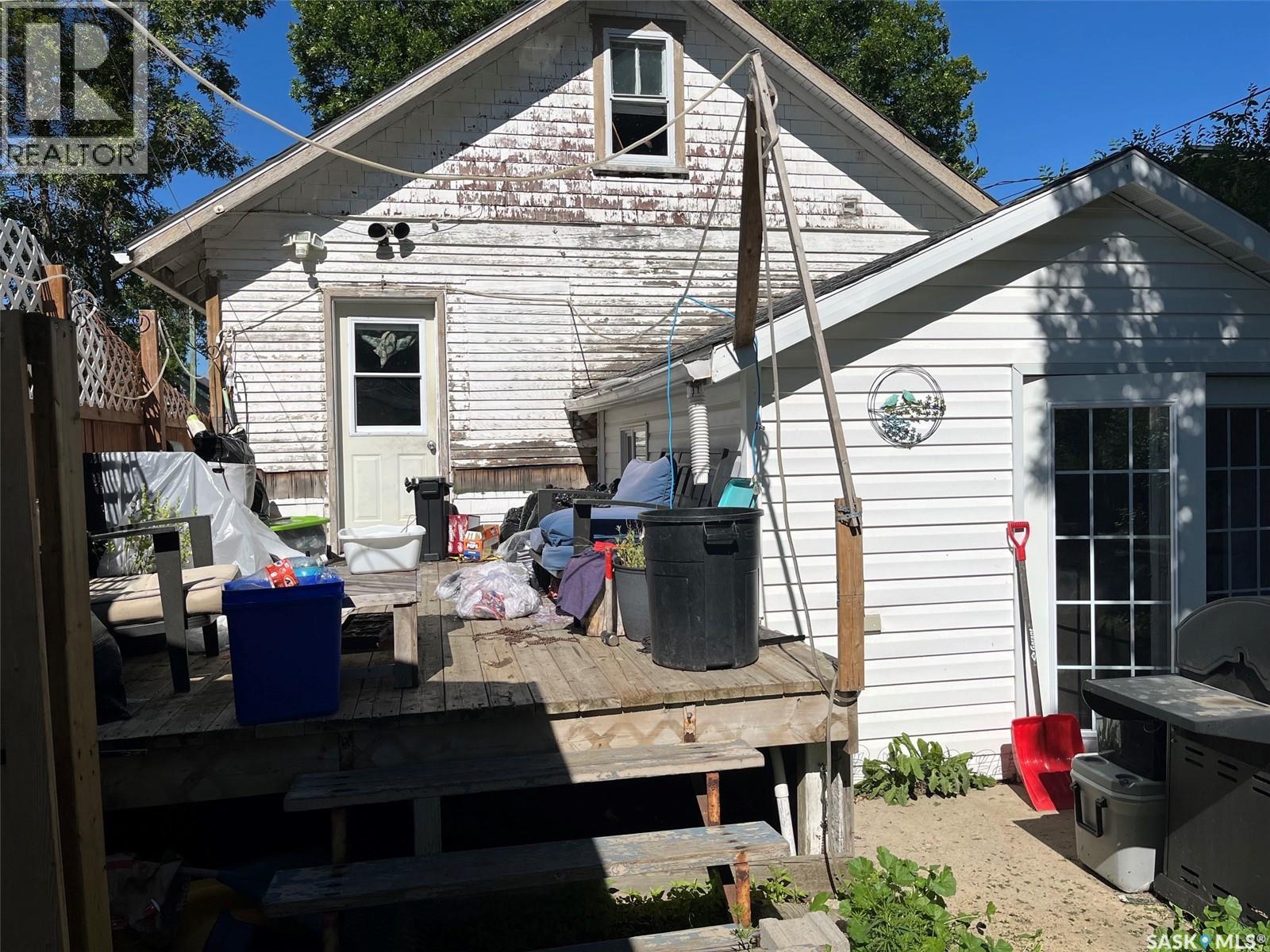 1027 7th AVENUE NE - 31