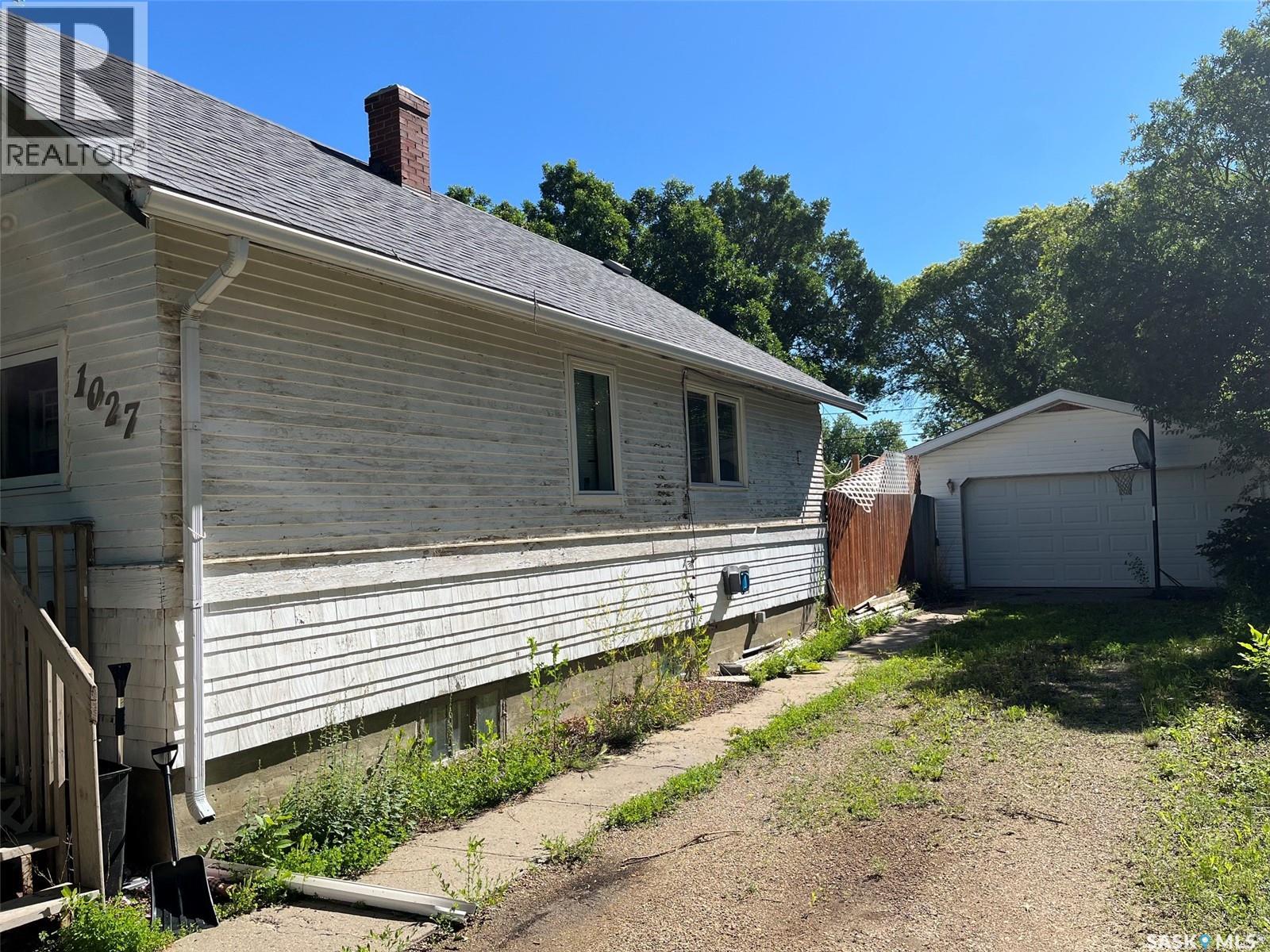 1027 7th AVENUE NE - 36