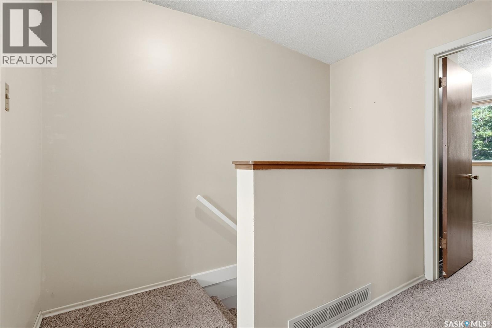 #98 OAKVIEW DRIVE - 13