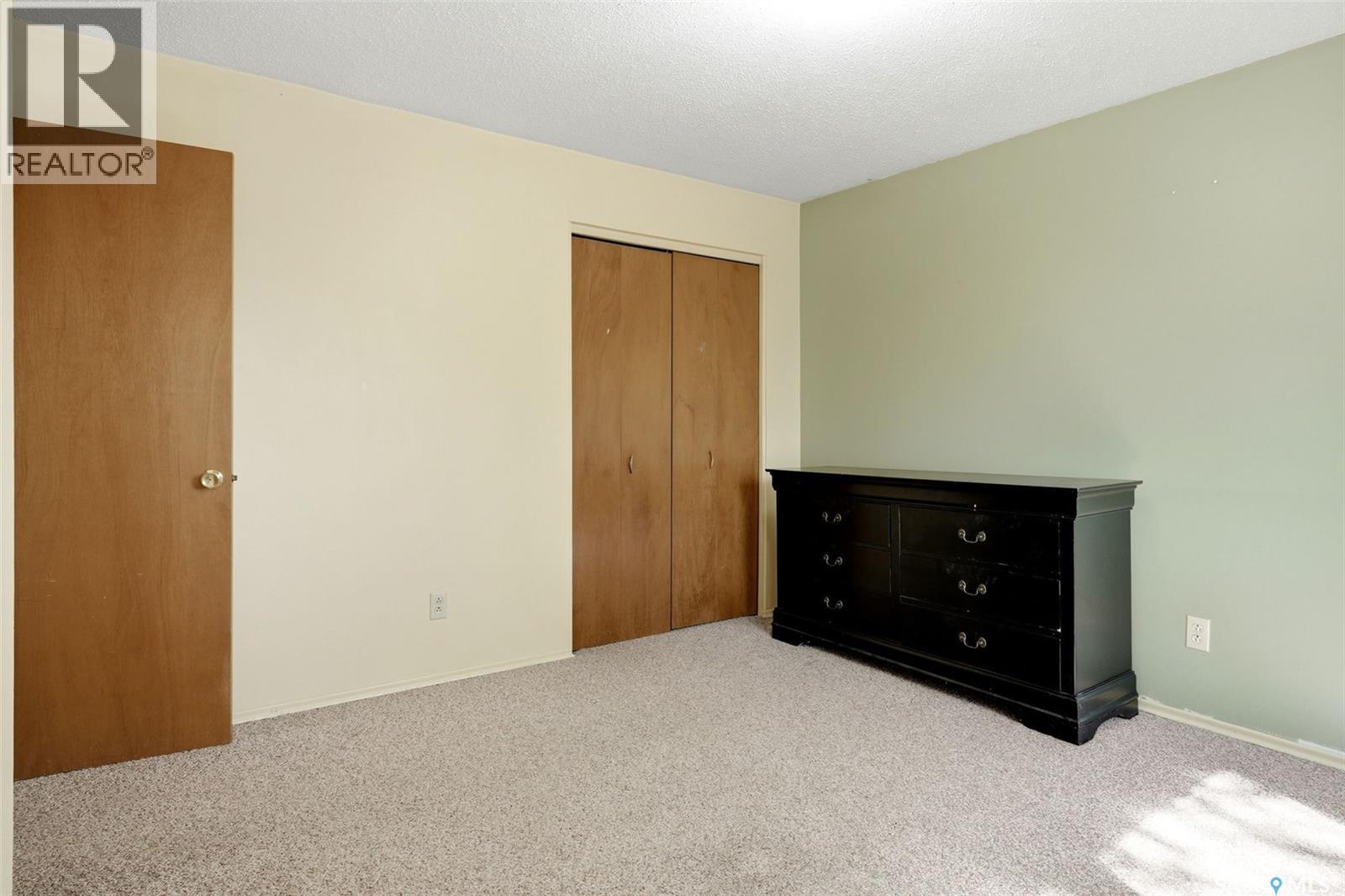 #98 OAKVIEW DRIVE - 16