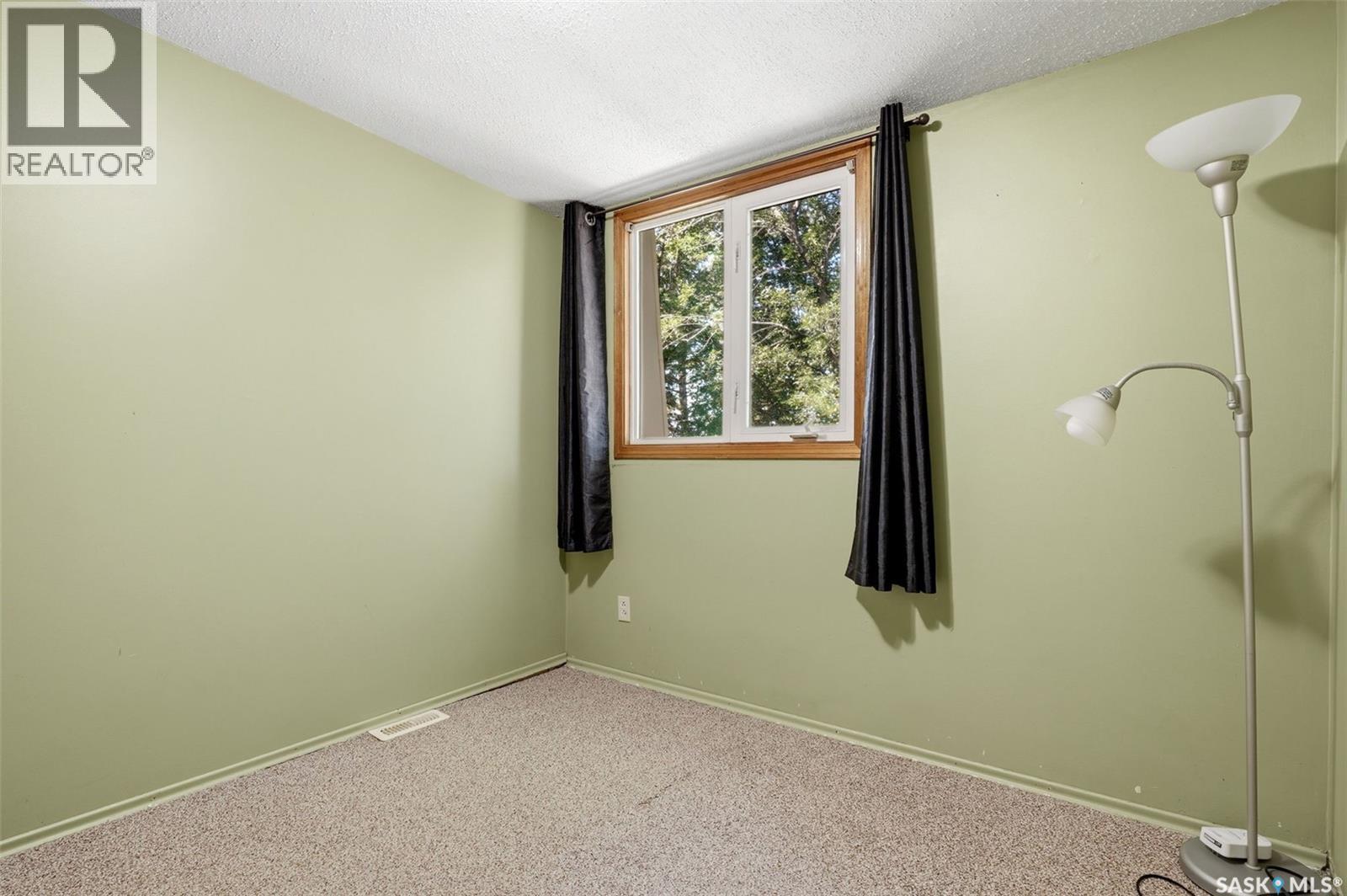 #98 OAKVIEW DRIVE - 19