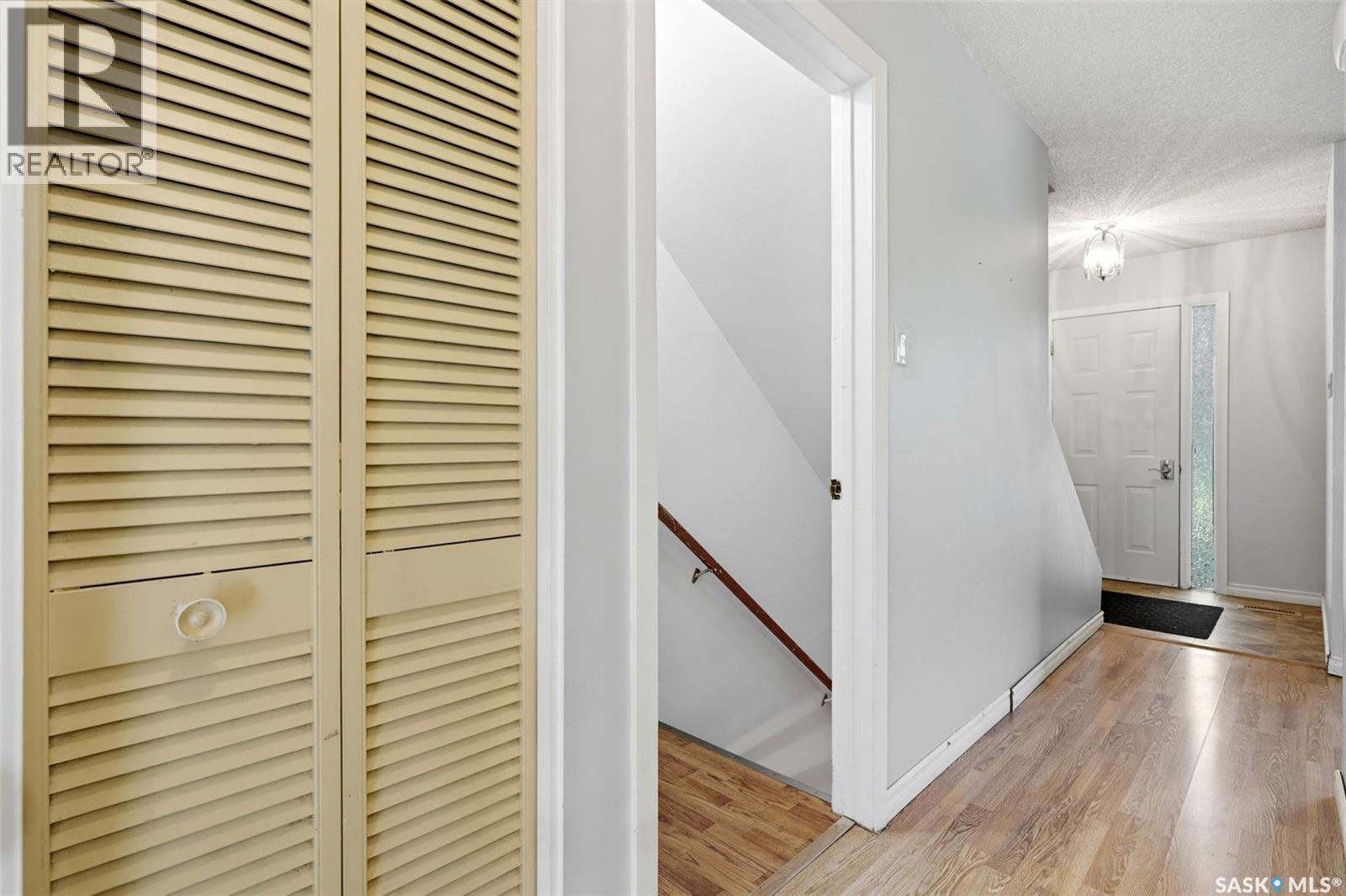 #98 OAKVIEW DRIVE - 22