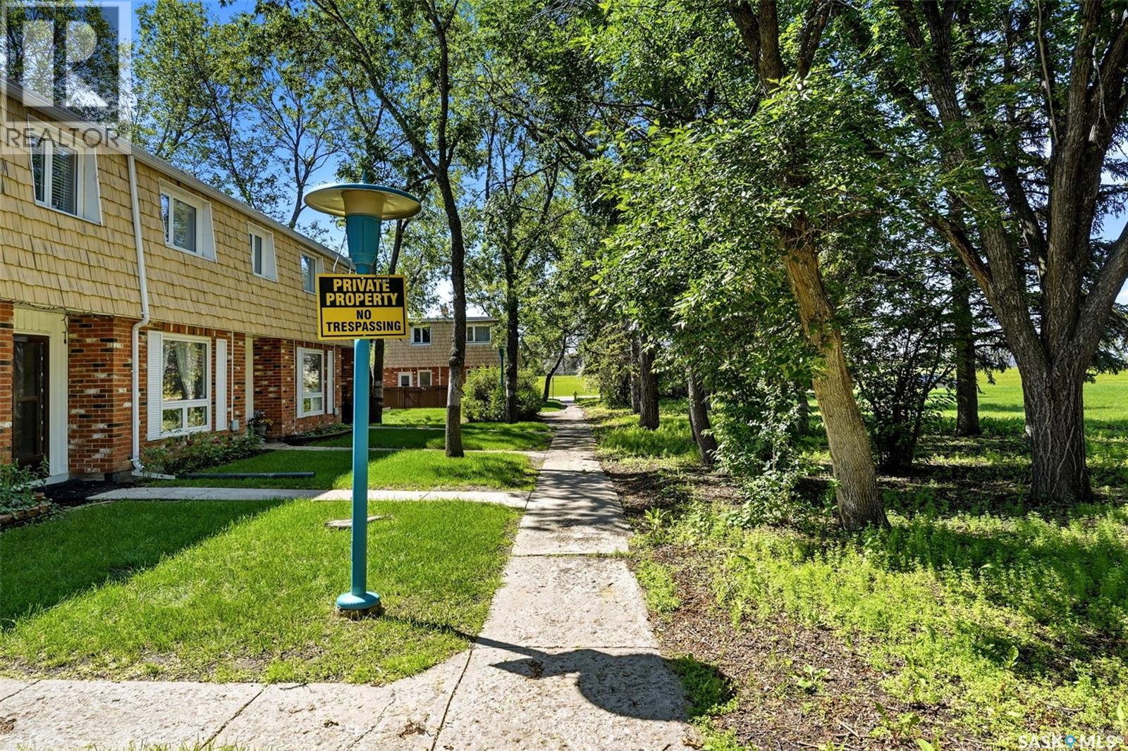 #98 OAKVIEW DRIVE - 38
