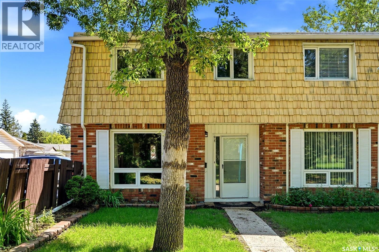 #98 OAKVIEW DRIVE - 39