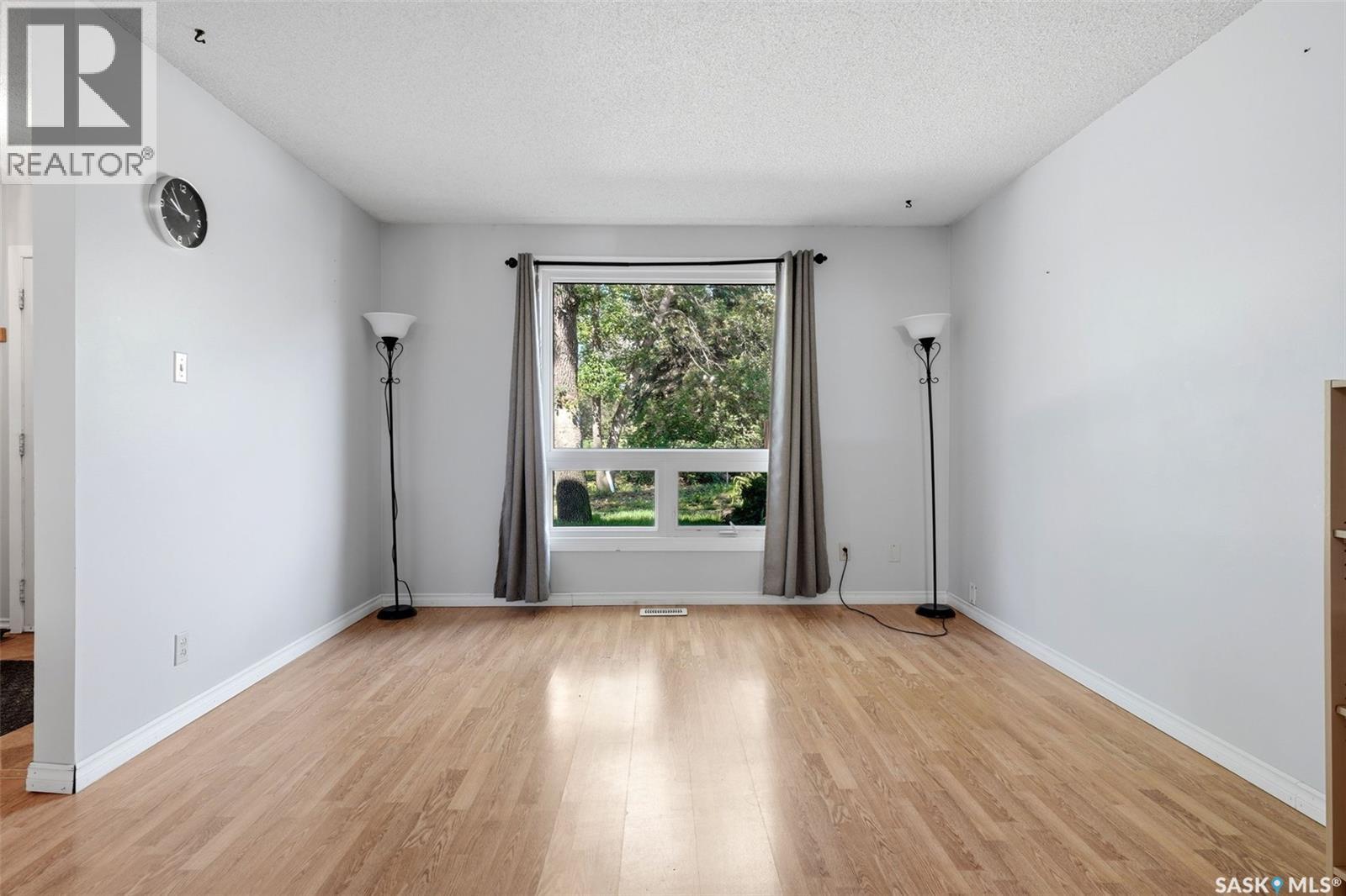 #98 OAKVIEW DRIVE - 4