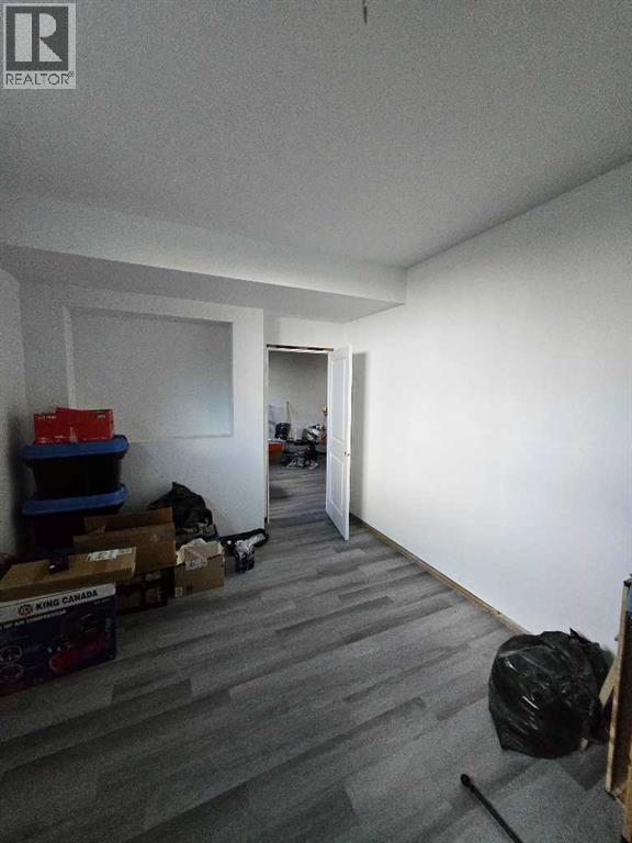 805 7 Avenue - Image 39