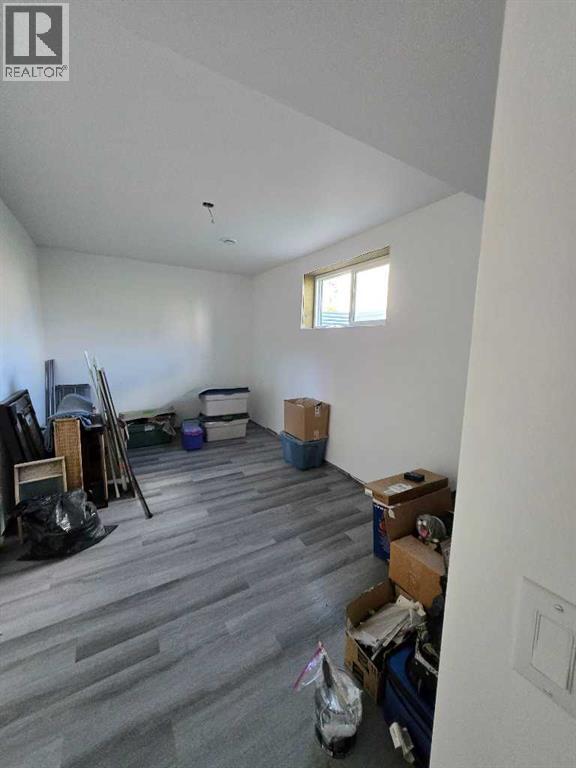 805 7 Avenue - Image 38