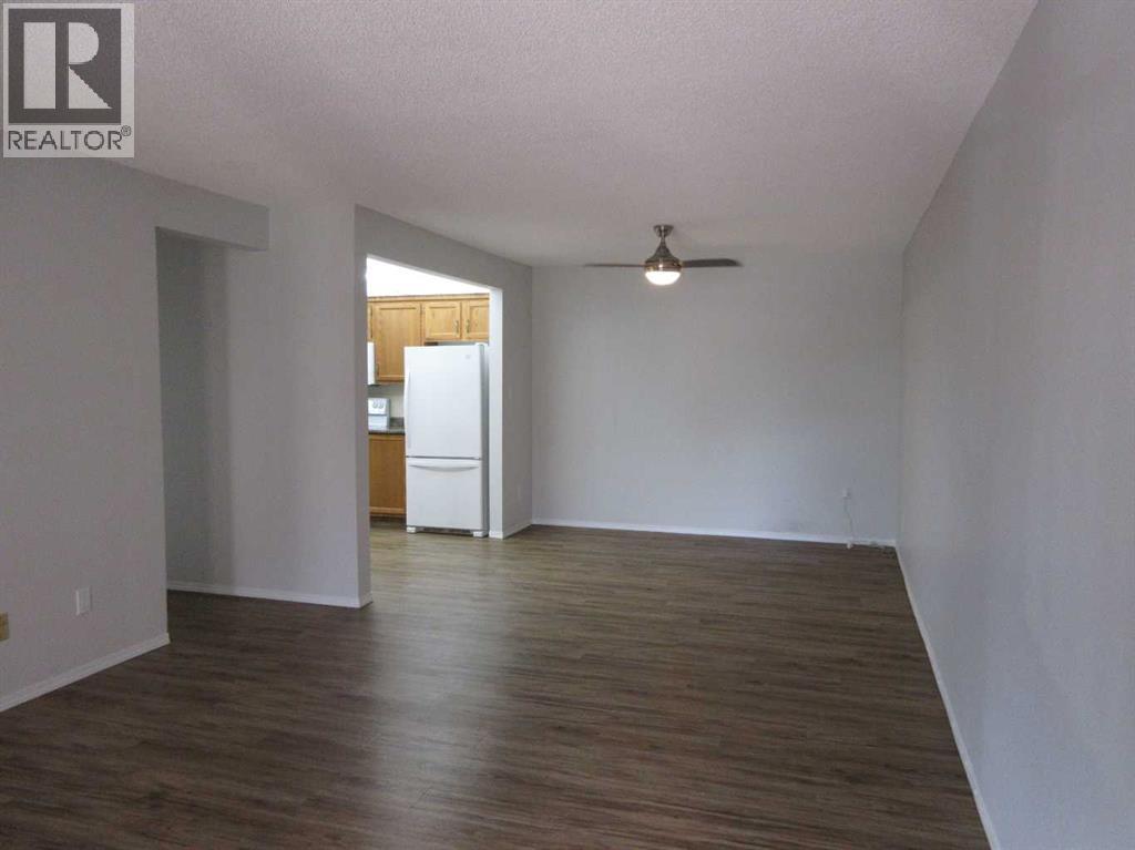 #205 3090 15 Avenue SE - 7