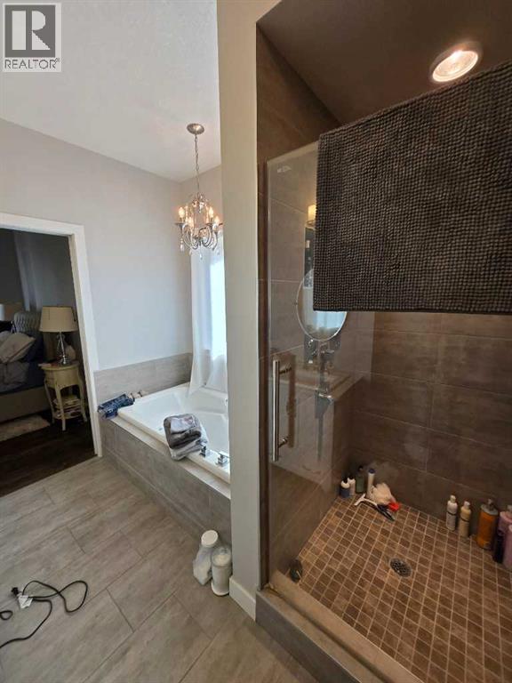 805 7 Avenue - Image 28