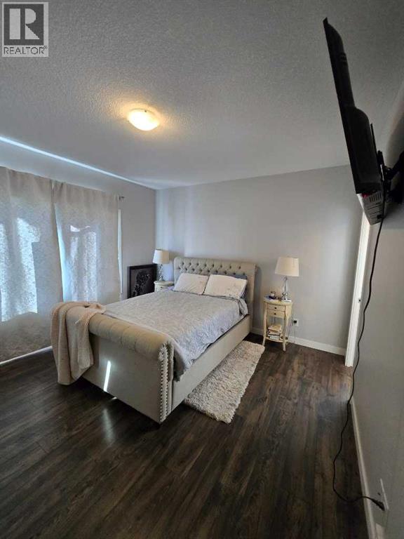 805 7 Avenue - Image 23