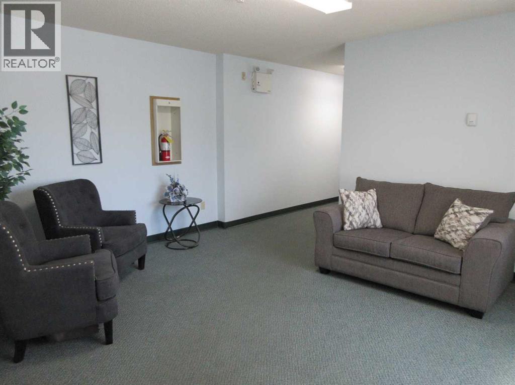 #205 3090 15 Avenue SE - 21
