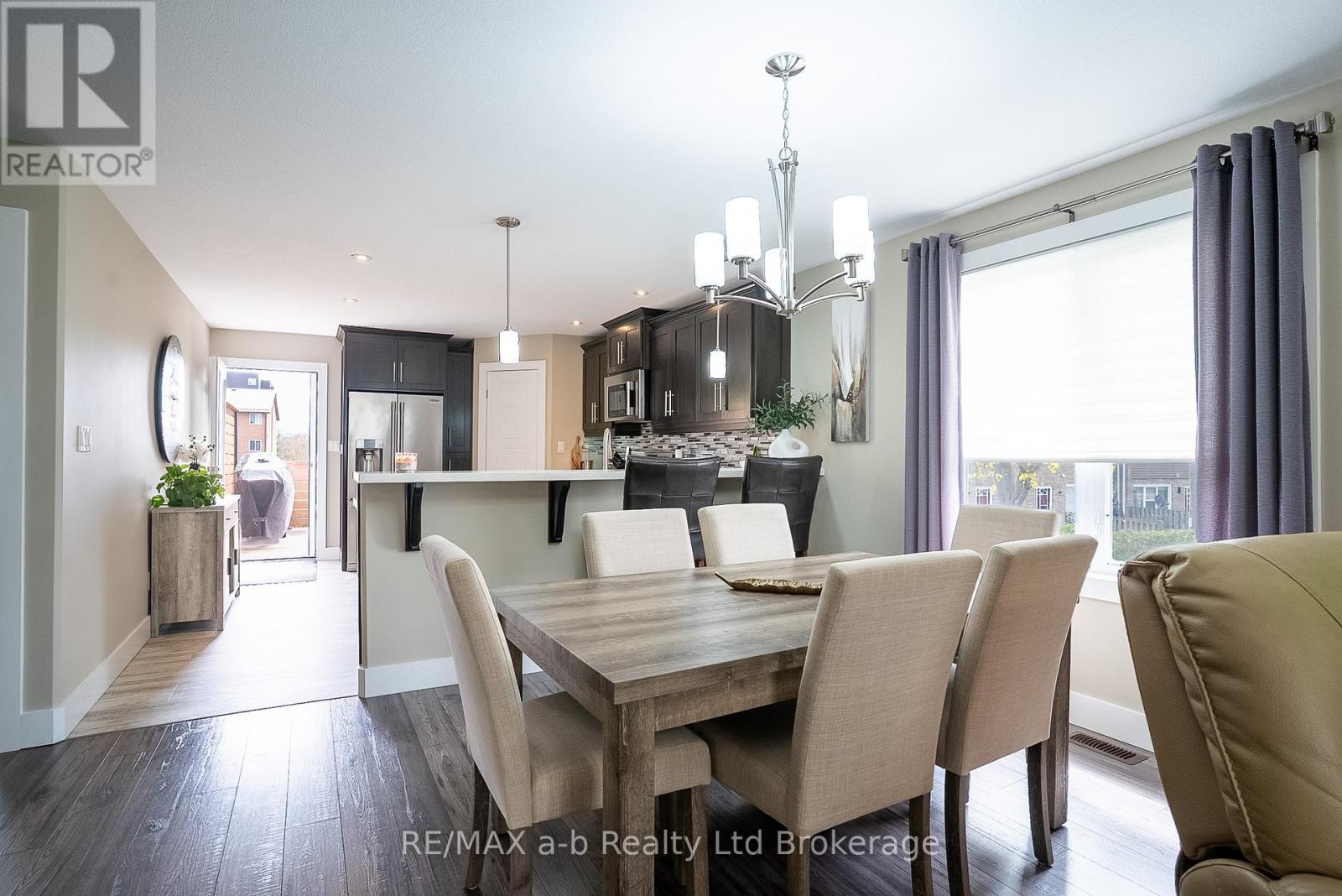 136 MAPLE LANE - 15