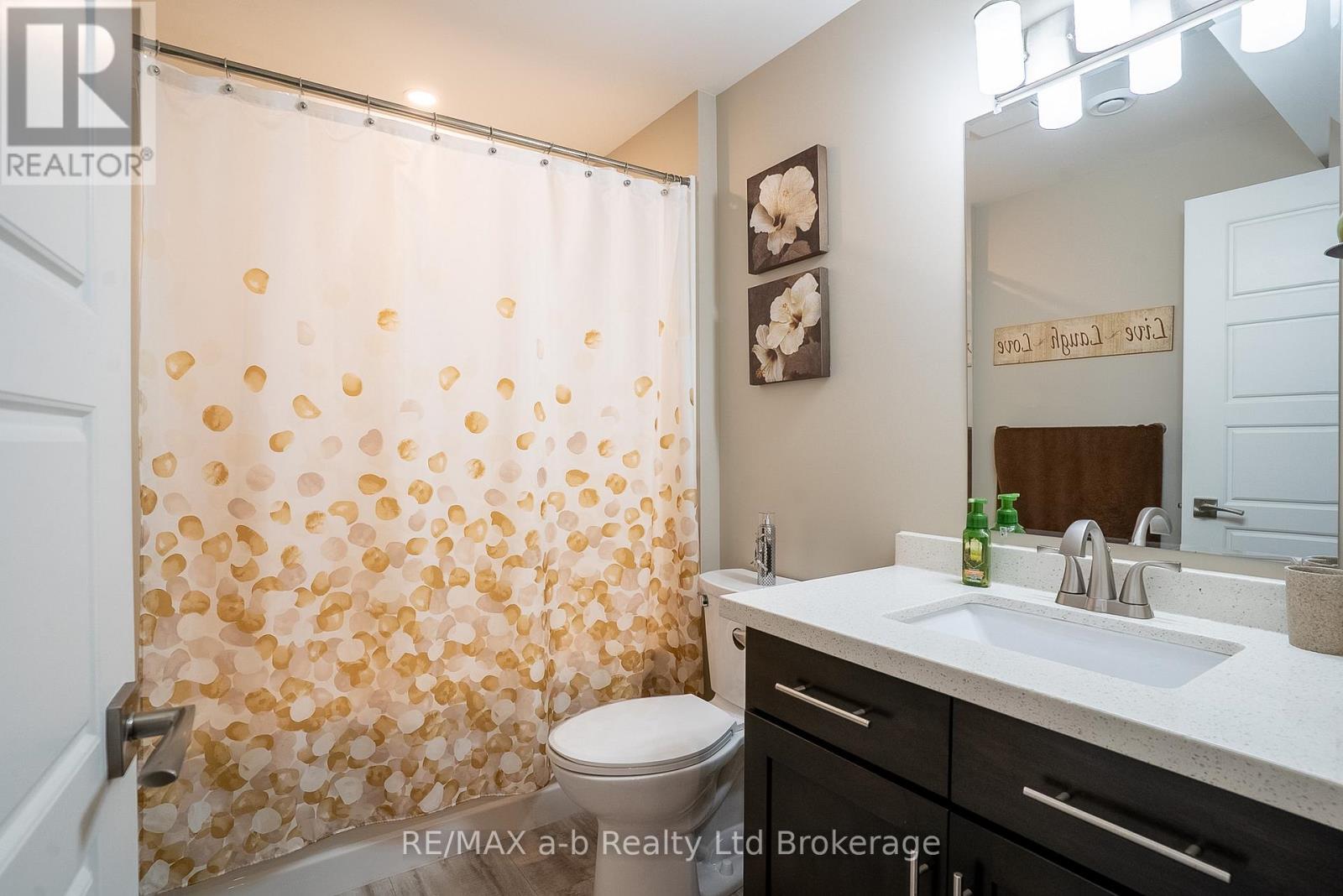 136 MAPLE LANE - 27