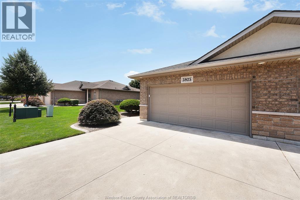 #68 5925 Ballantrae CRESCENT - 32
