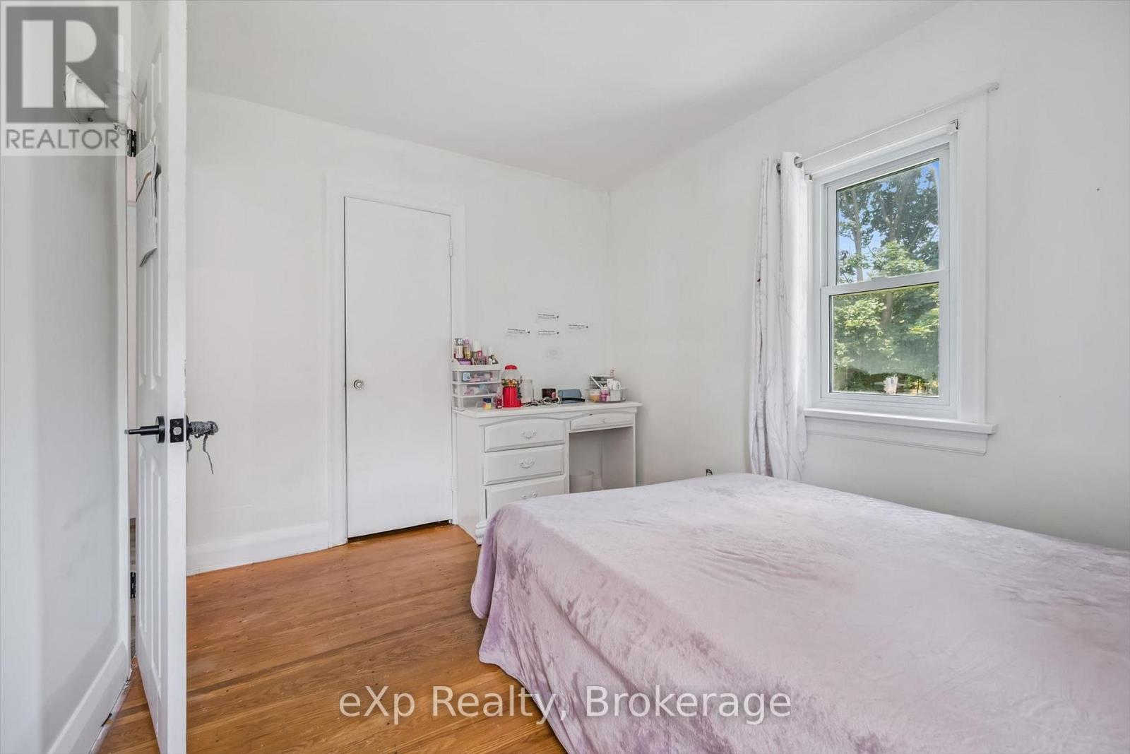 151 HUNGERFORD ROAD - 23