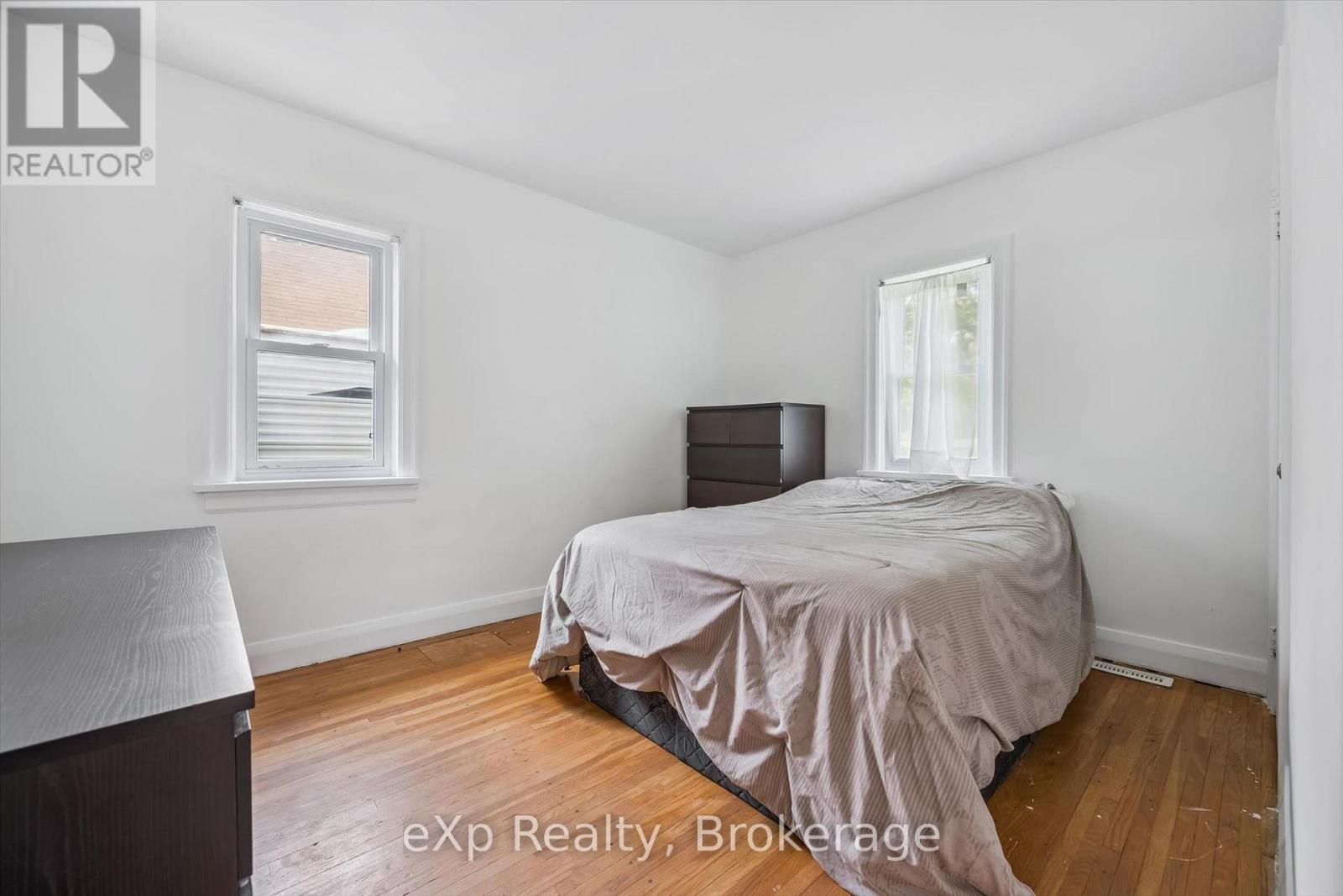 151 HUNGERFORD ROAD - 24