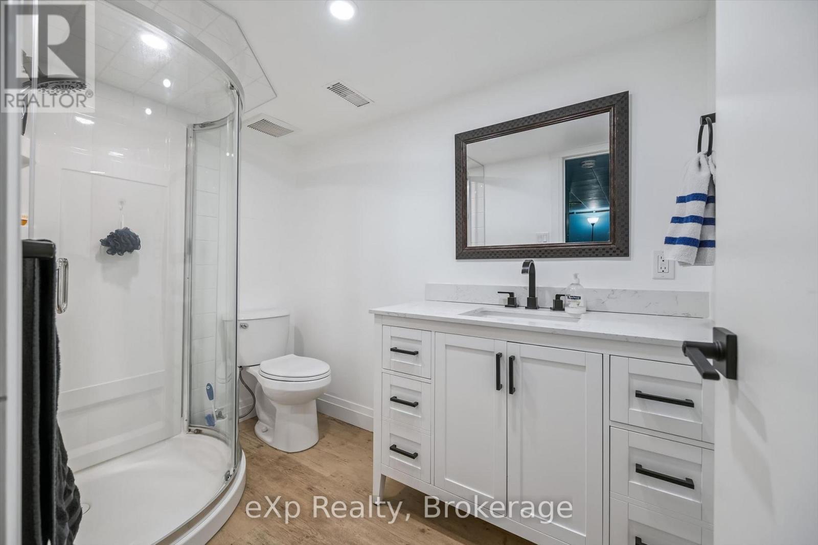151 HUNGERFORD ROAD - 32