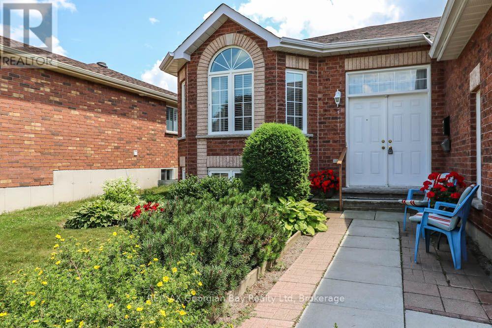 947 MONTREAL STREET - 2