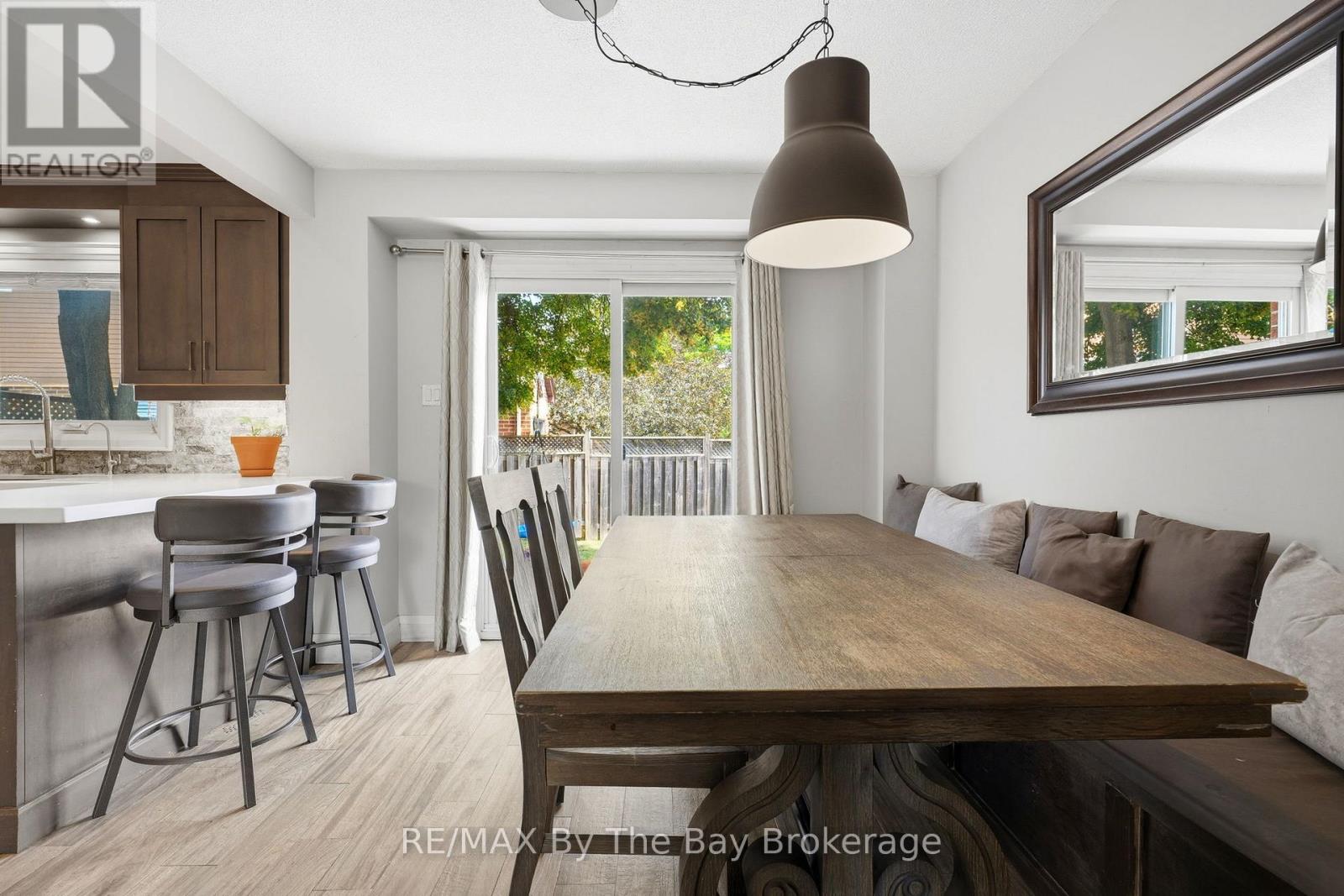 291 WOODLAWN CRESCENT - Image 19