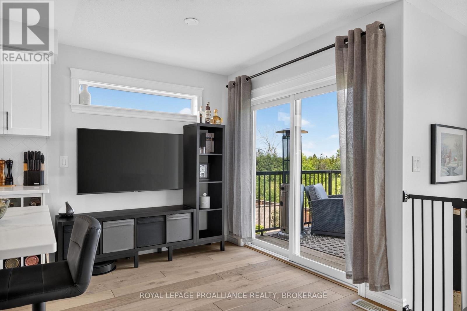 378 BUCKTHORN DRIVE - 16