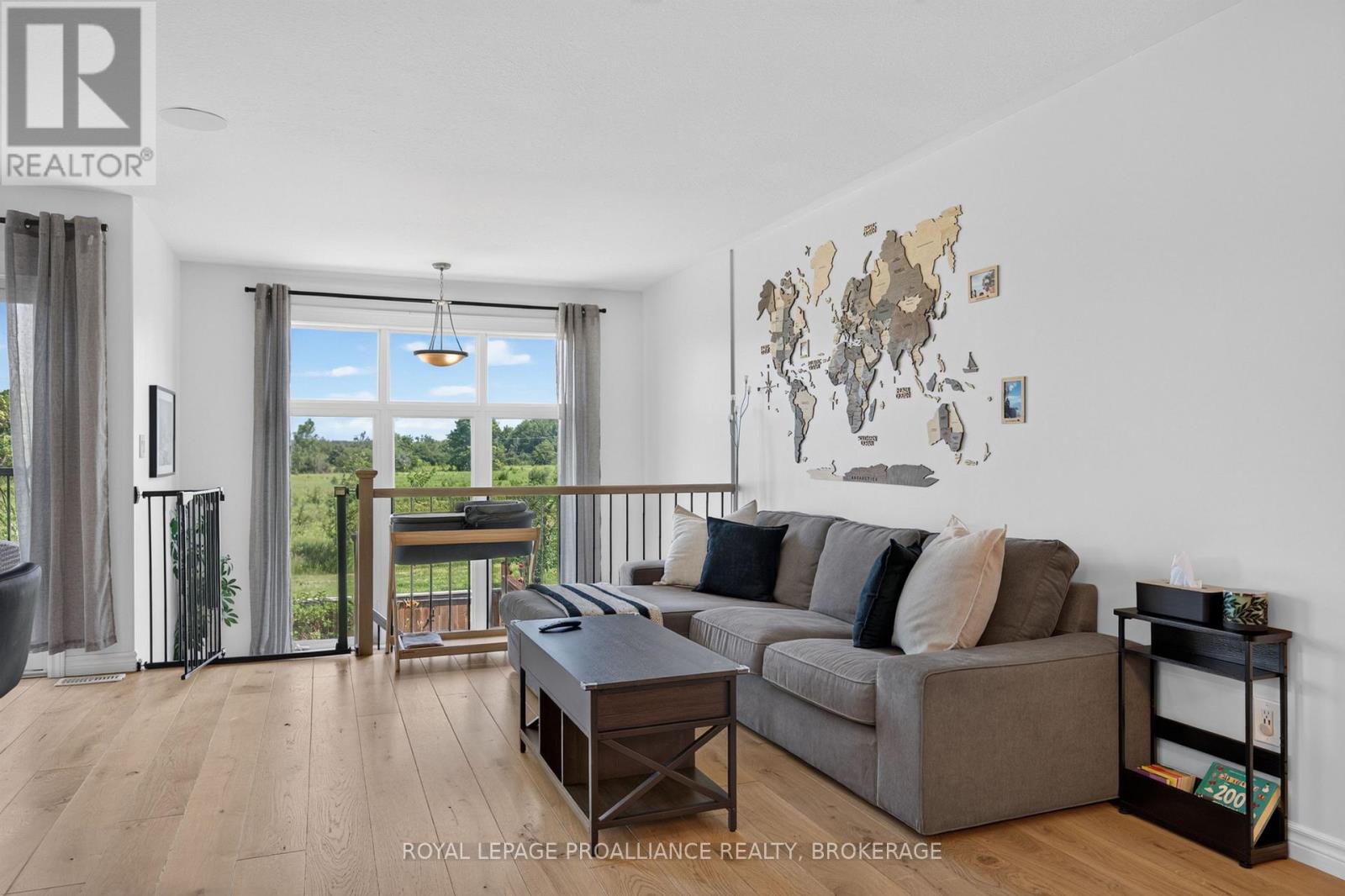 378 BUCKTHORN DRIVE - 12