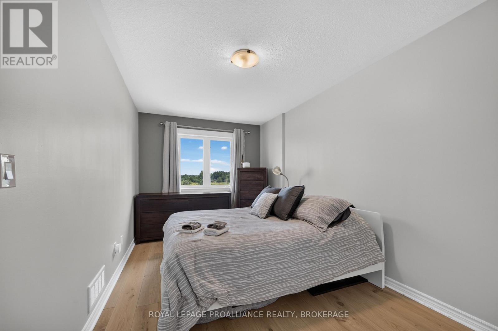 378 BUCKTHORN DRIVE - 25