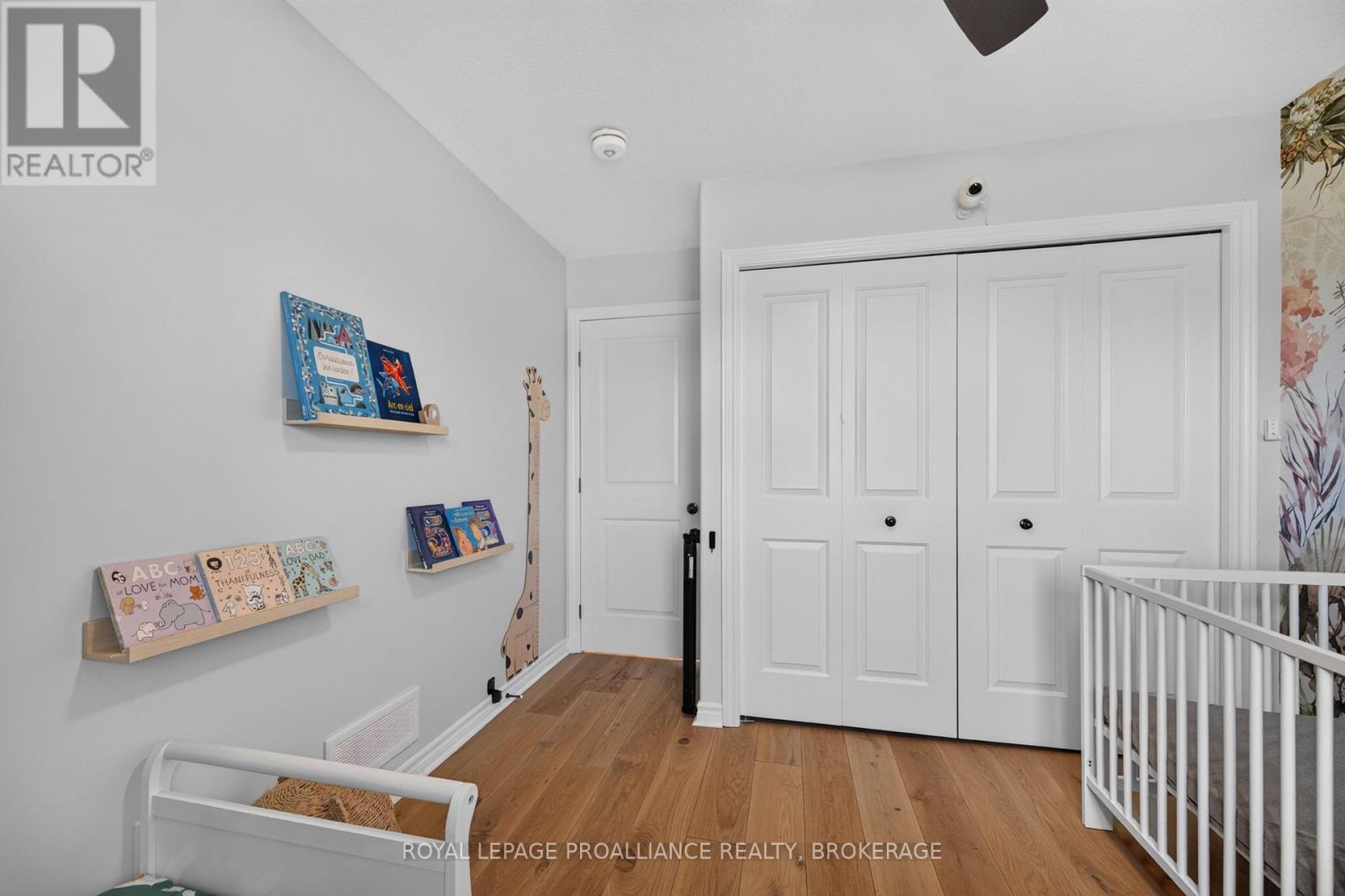 378 BUCKTHORN DRIVE - 24