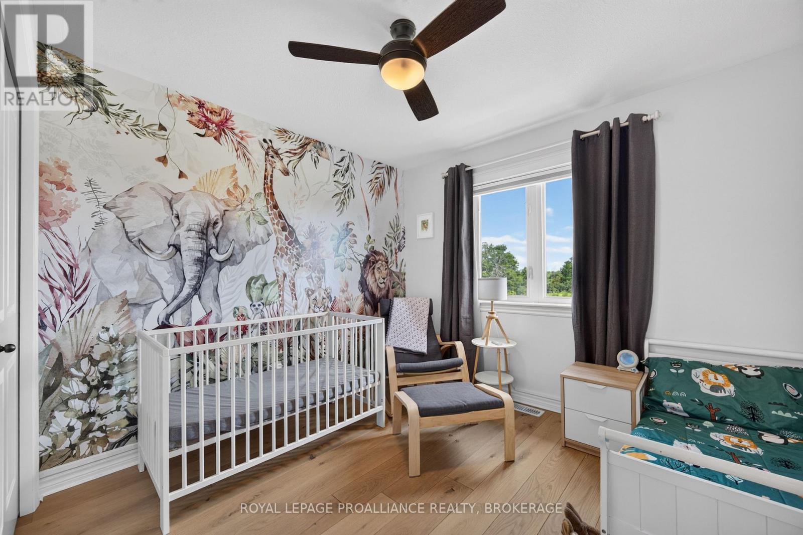 378 BUCKTHORN DRIVE - 23