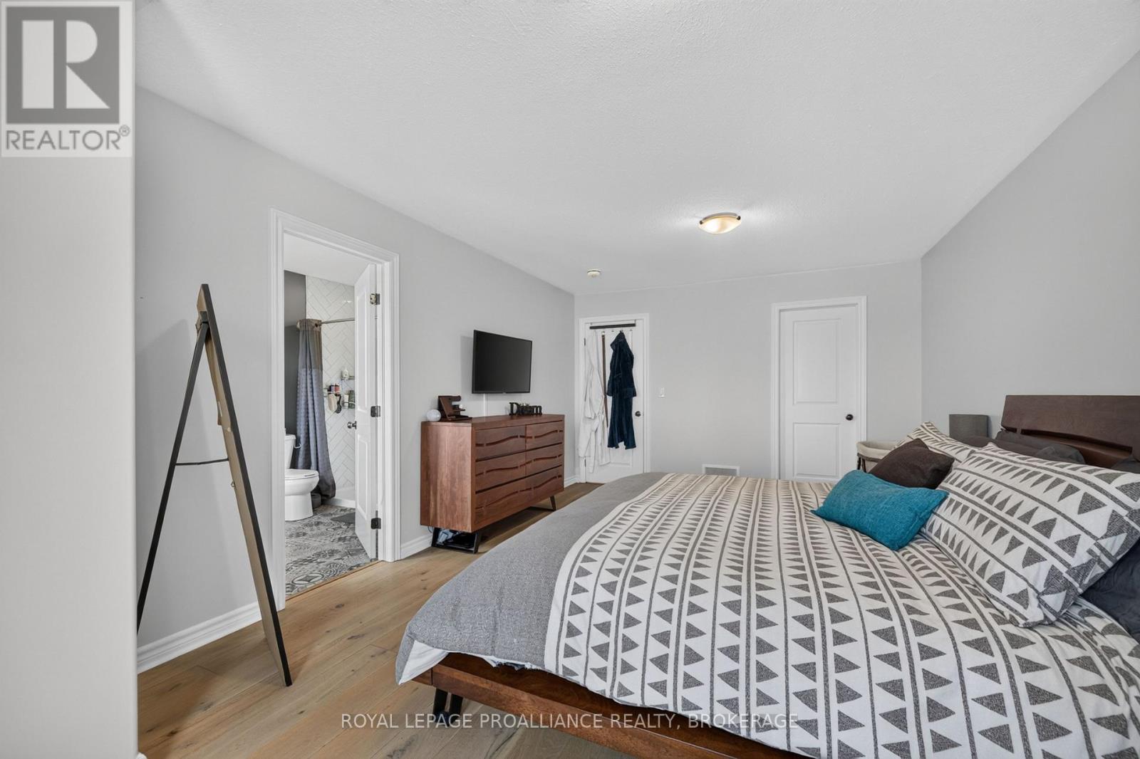 378 BUCKTHORN DRIVE - 28