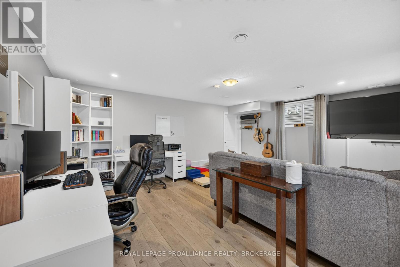 378 BUCKTHORN DRIVE - 31
