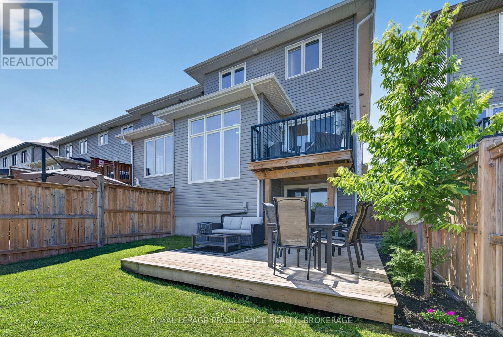 378 BUCKTHORN DRIVE - 37