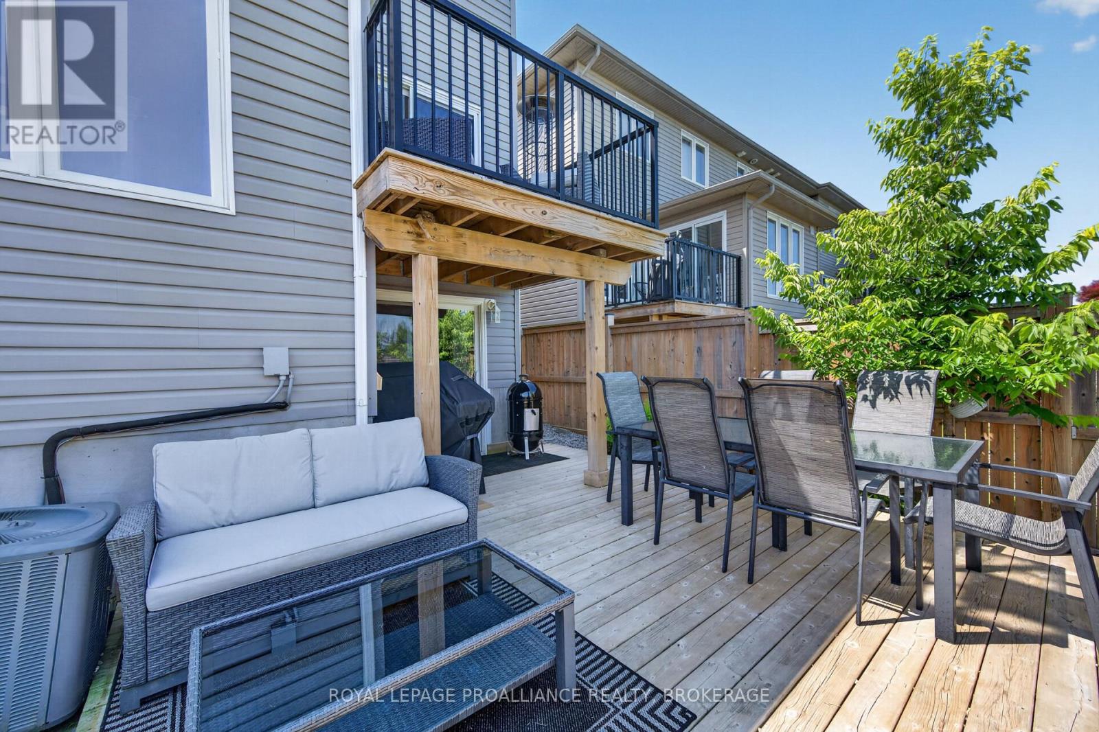 378 BUCKTHORN DRIVE - 35