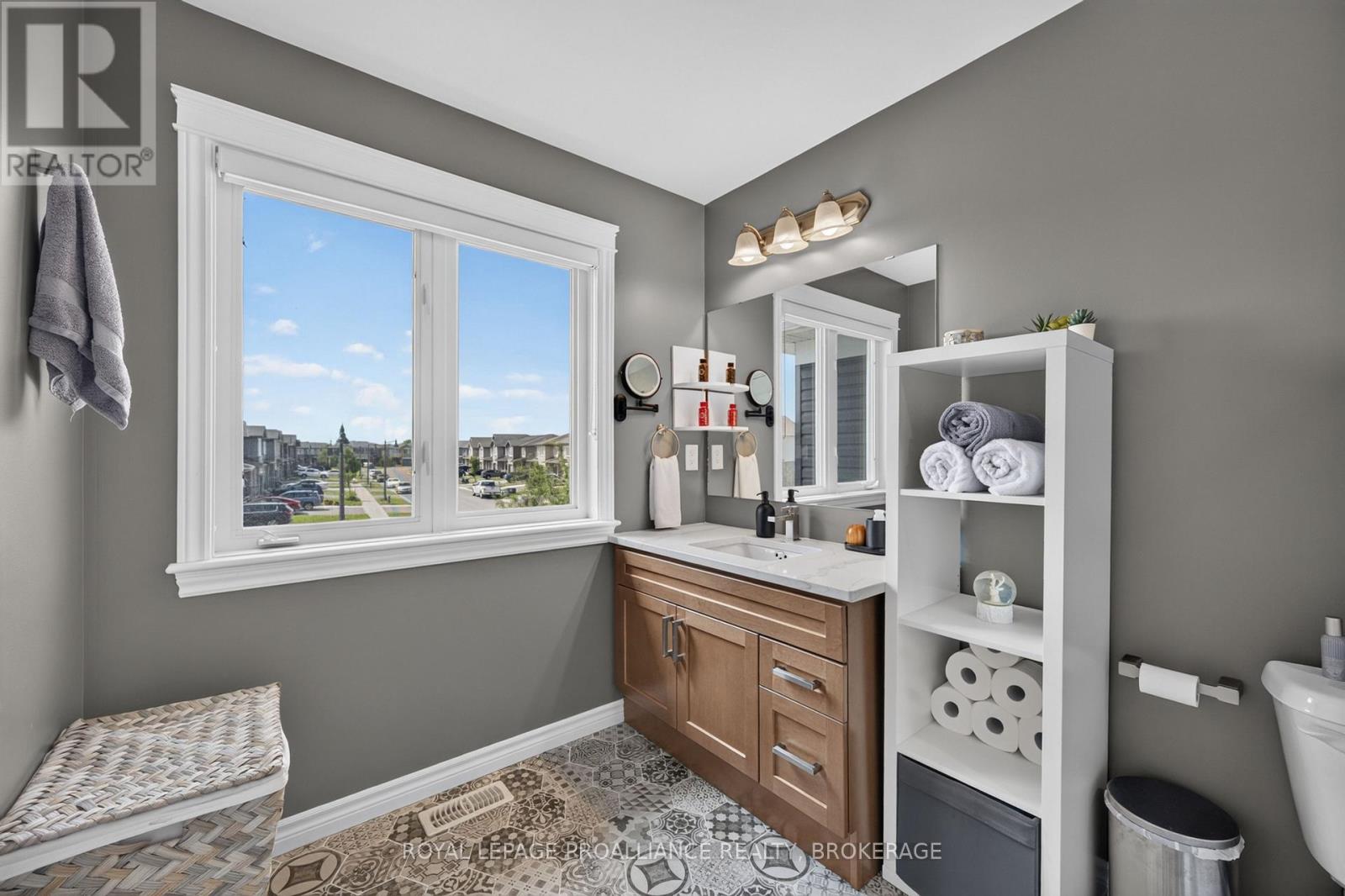 378 BUCKTHORN DRIVE - 29