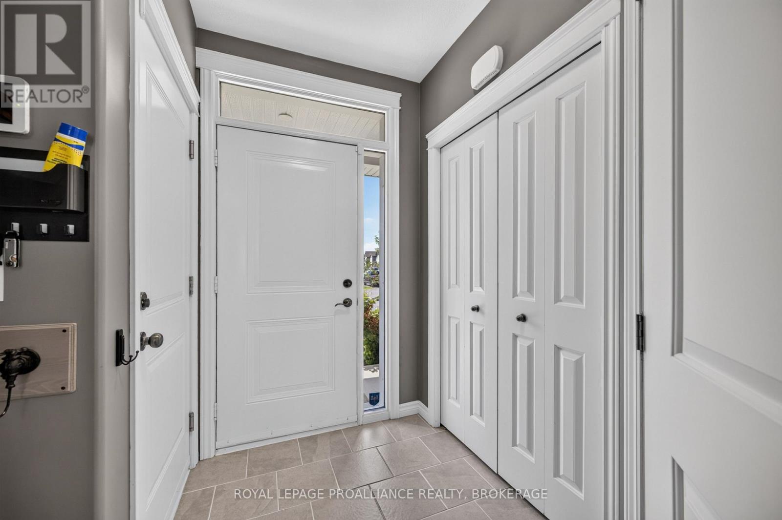 378 BUCKTHORN DRIVE - Image 5