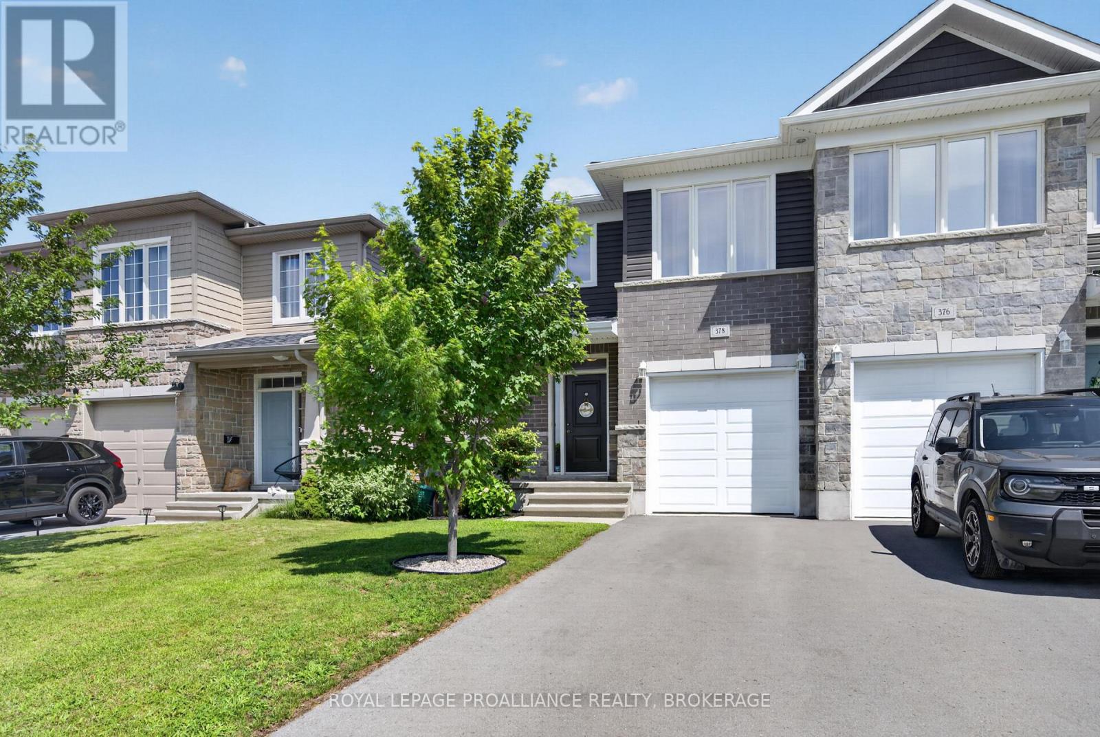 378 BUCKTHORN DRIVE - Image 4