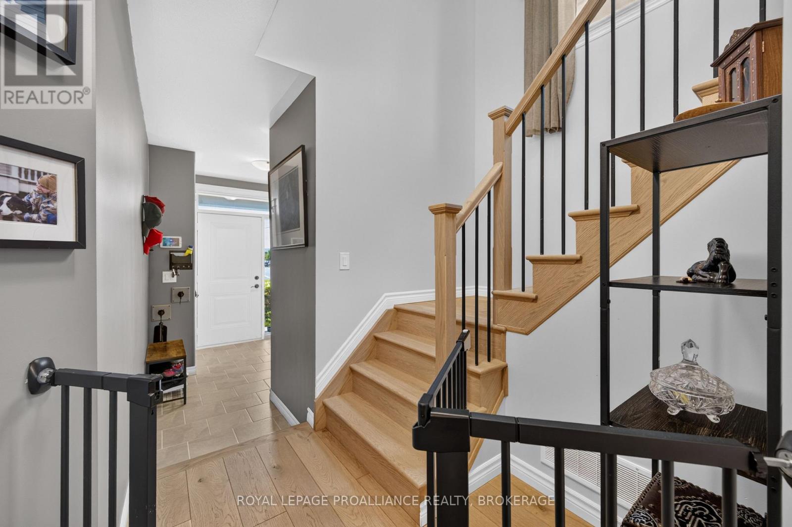 378 BUCKTHORN DRIVE - 9