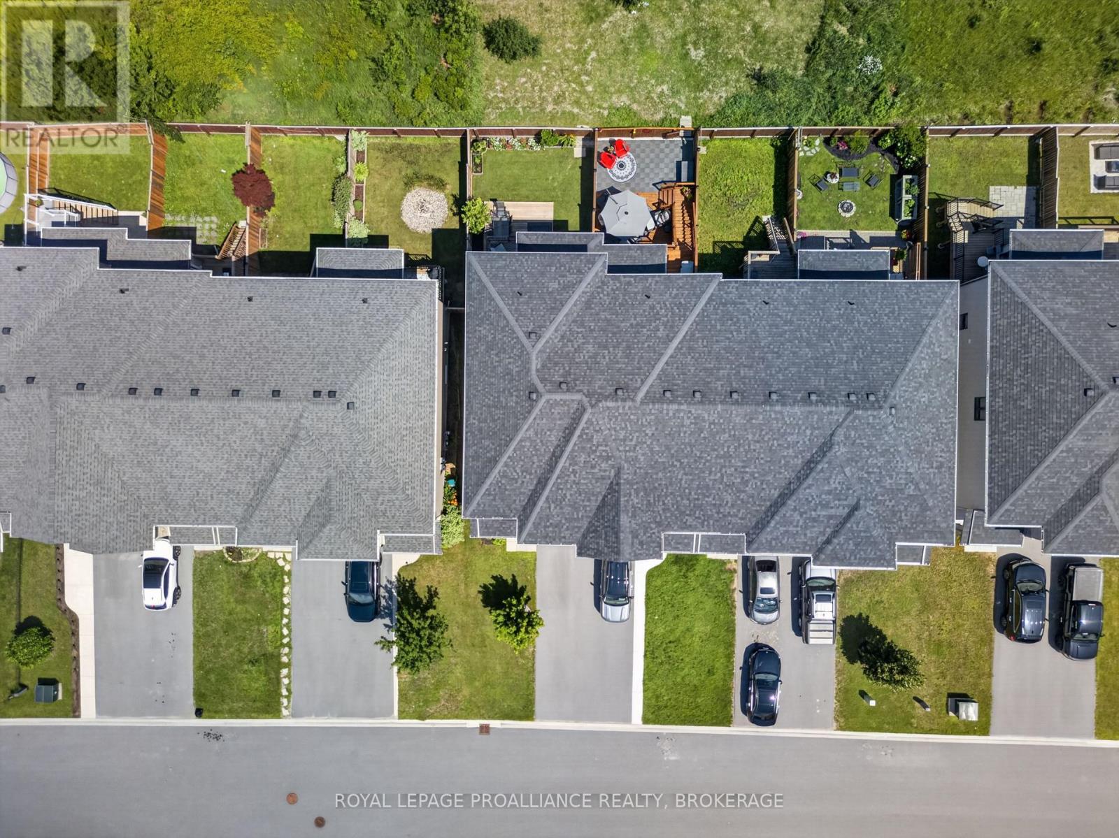 378 BUCKTHORN DRIVE - 47
