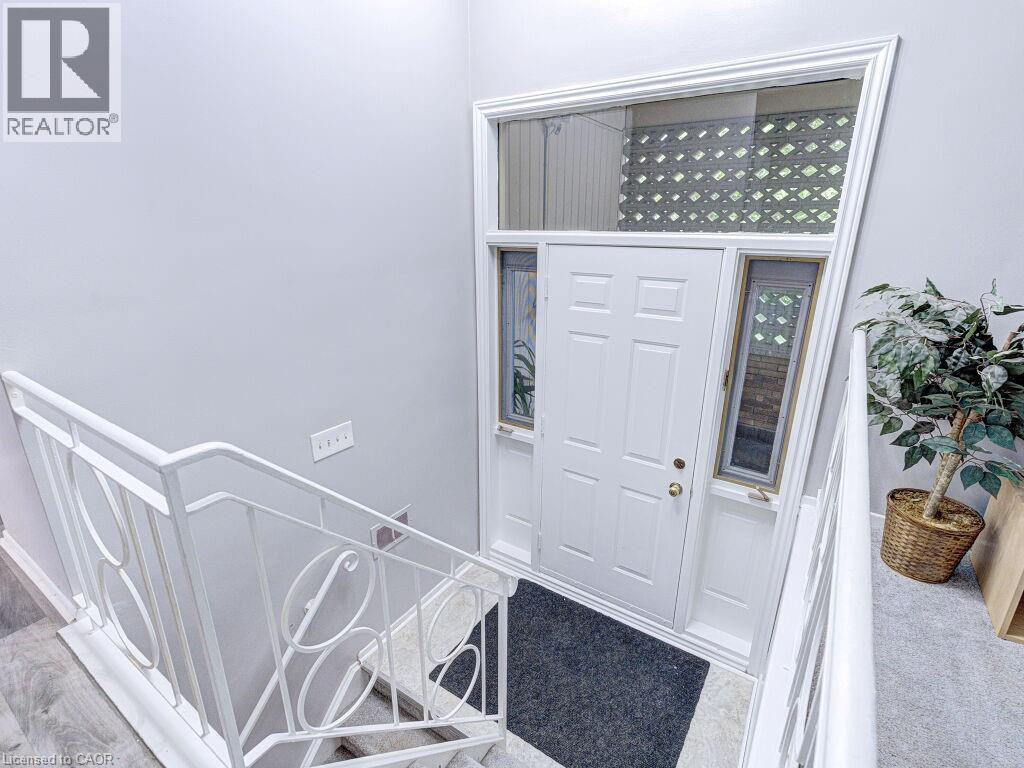 154 LUSCOMBE Street - 6