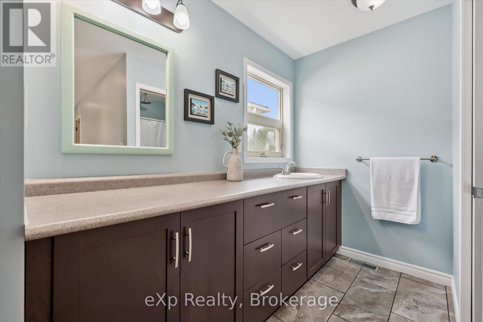 19 KEATING DRIVE - 32