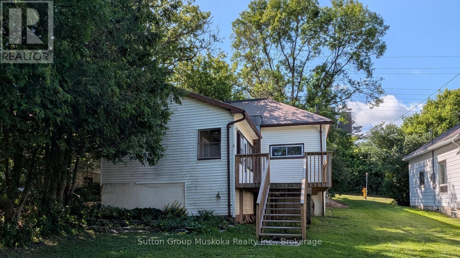 18 SUSAN STREET W - 22