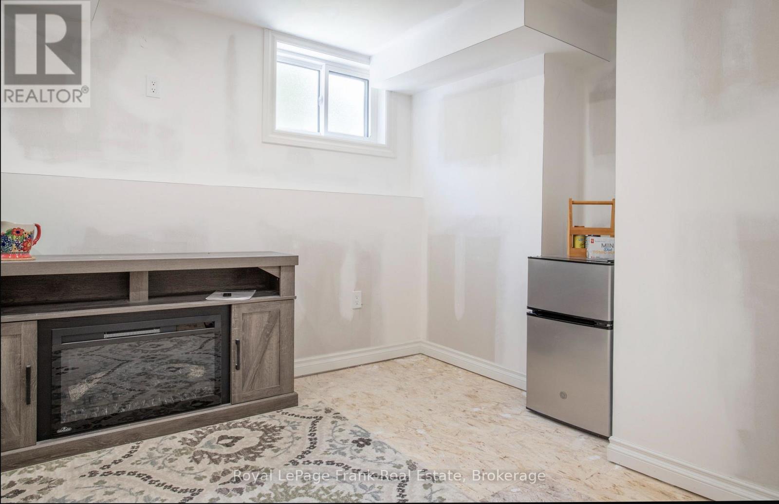 78 VANGUARD DRIVE - Image 32