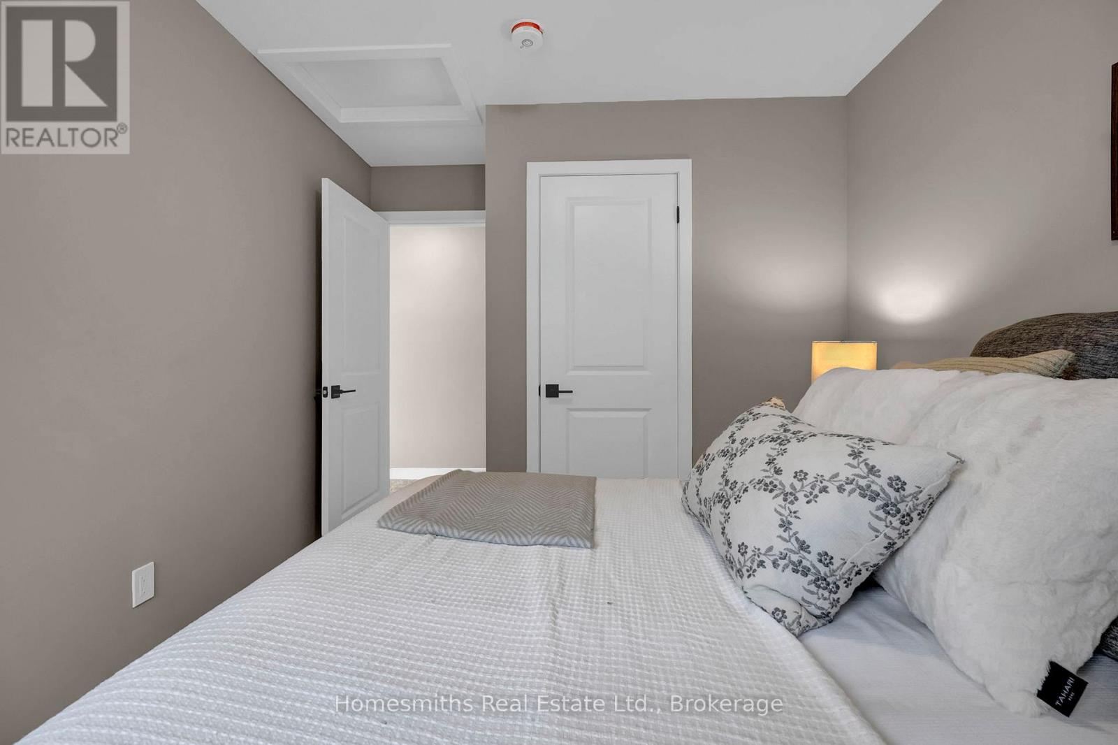 23 ADDYMAN CRESCENT - 24