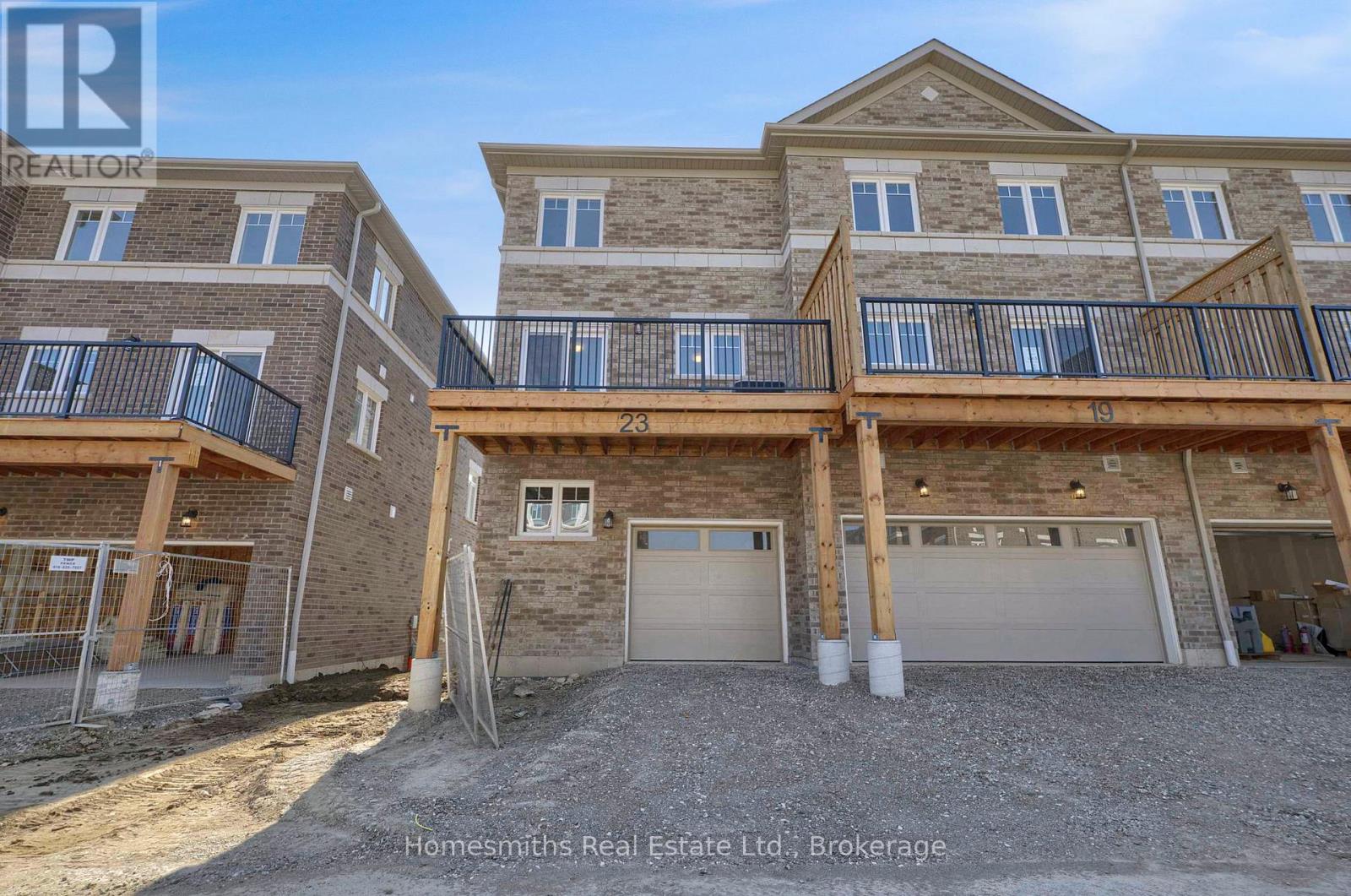 23 ADDYMAN CRESCENT - 28