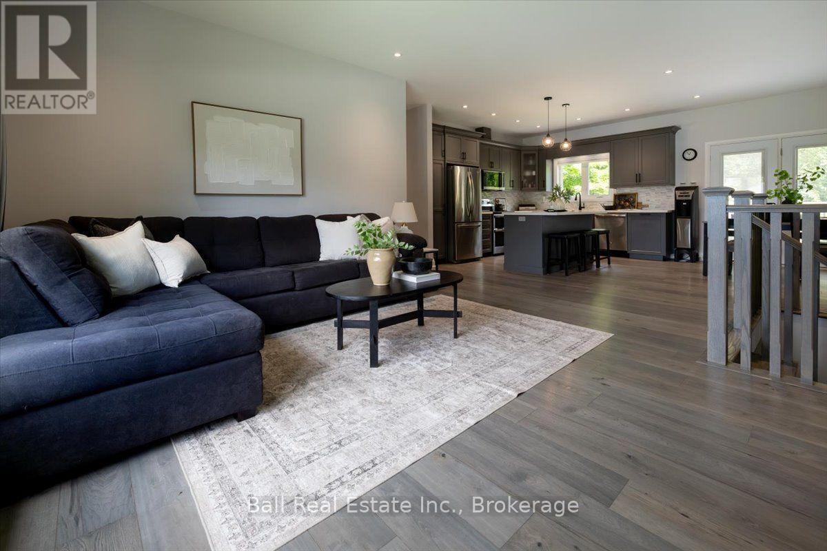 47 EASY STREET - 18